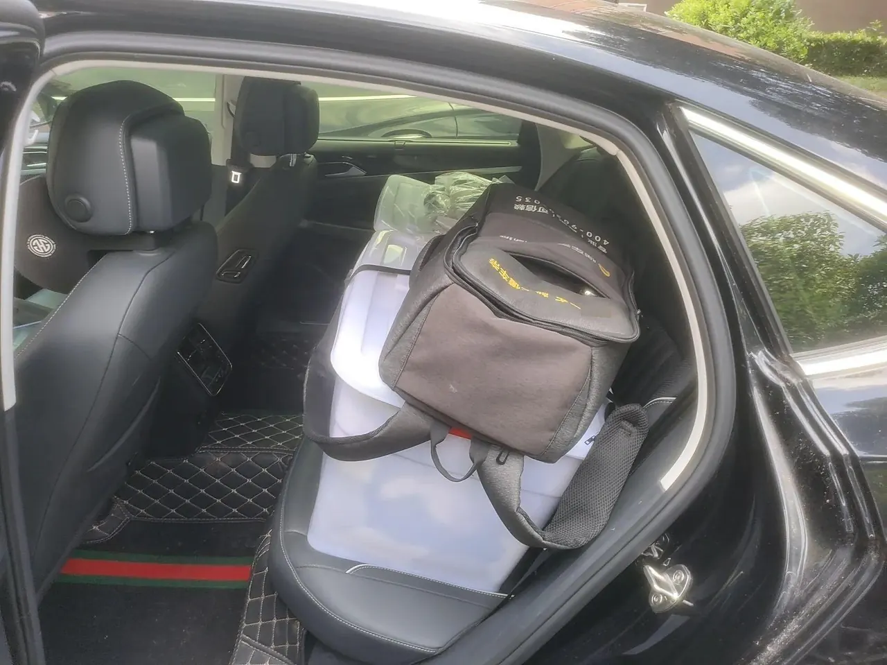 Volkswagen 2022 Passat 2.0TSI 330TSI Star Deluxe Edition Automatic Transmission 4