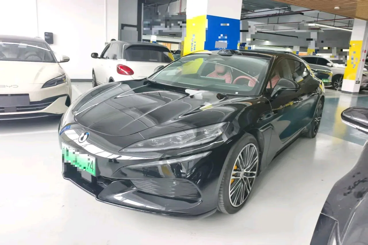 Open image lightbox: Denza 2026 Denza Z9GT Easy Three-way Flash Charging Performance Automatic Transmission
