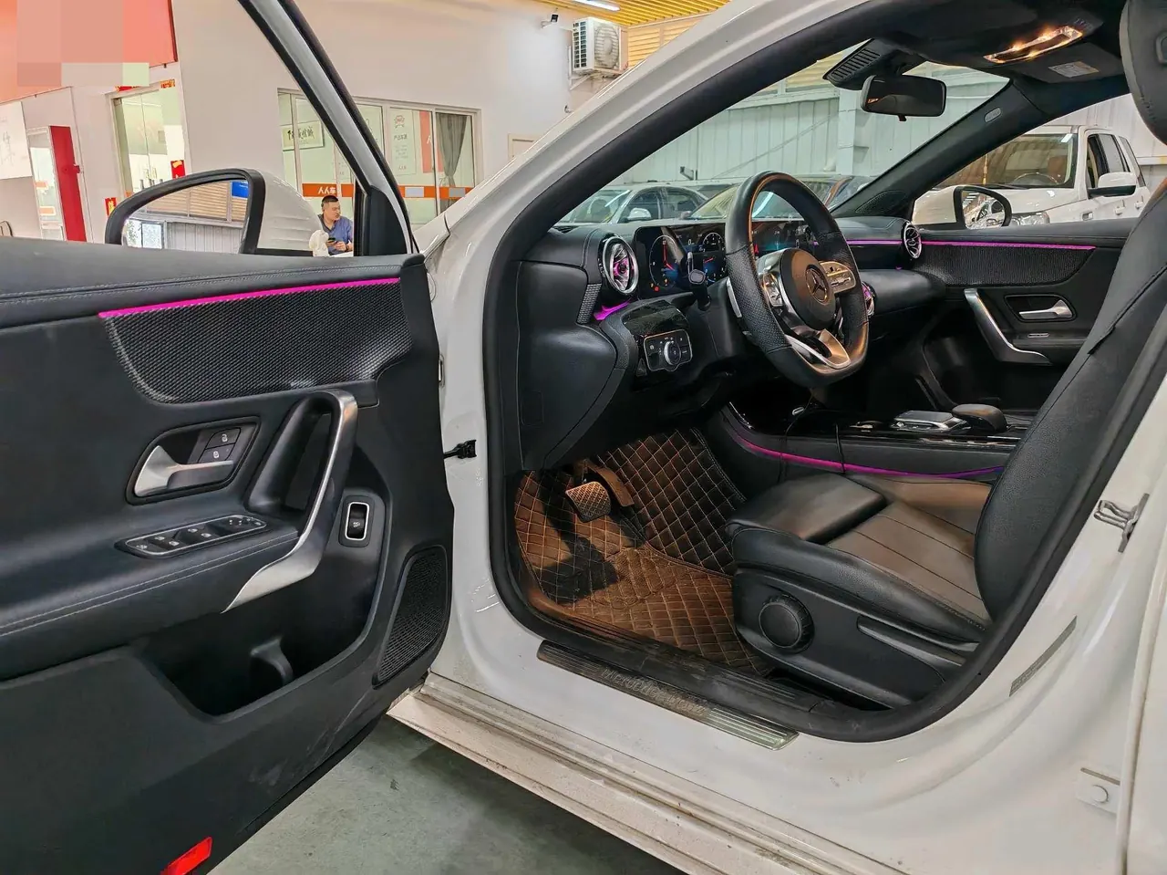 Mercedes Benz Class A 2022 A 200 L 1.3T Dynamic Automatic 12