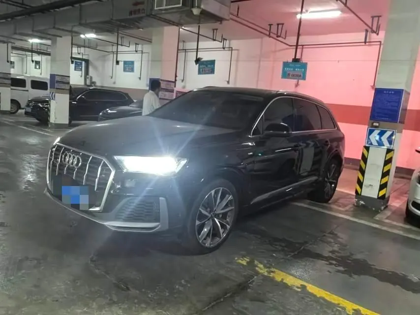 Audi Q7 (Imported) 2023 Q7 48V 3.0TFSI 55TFSI Quattro S line Sports Automatic - View 1