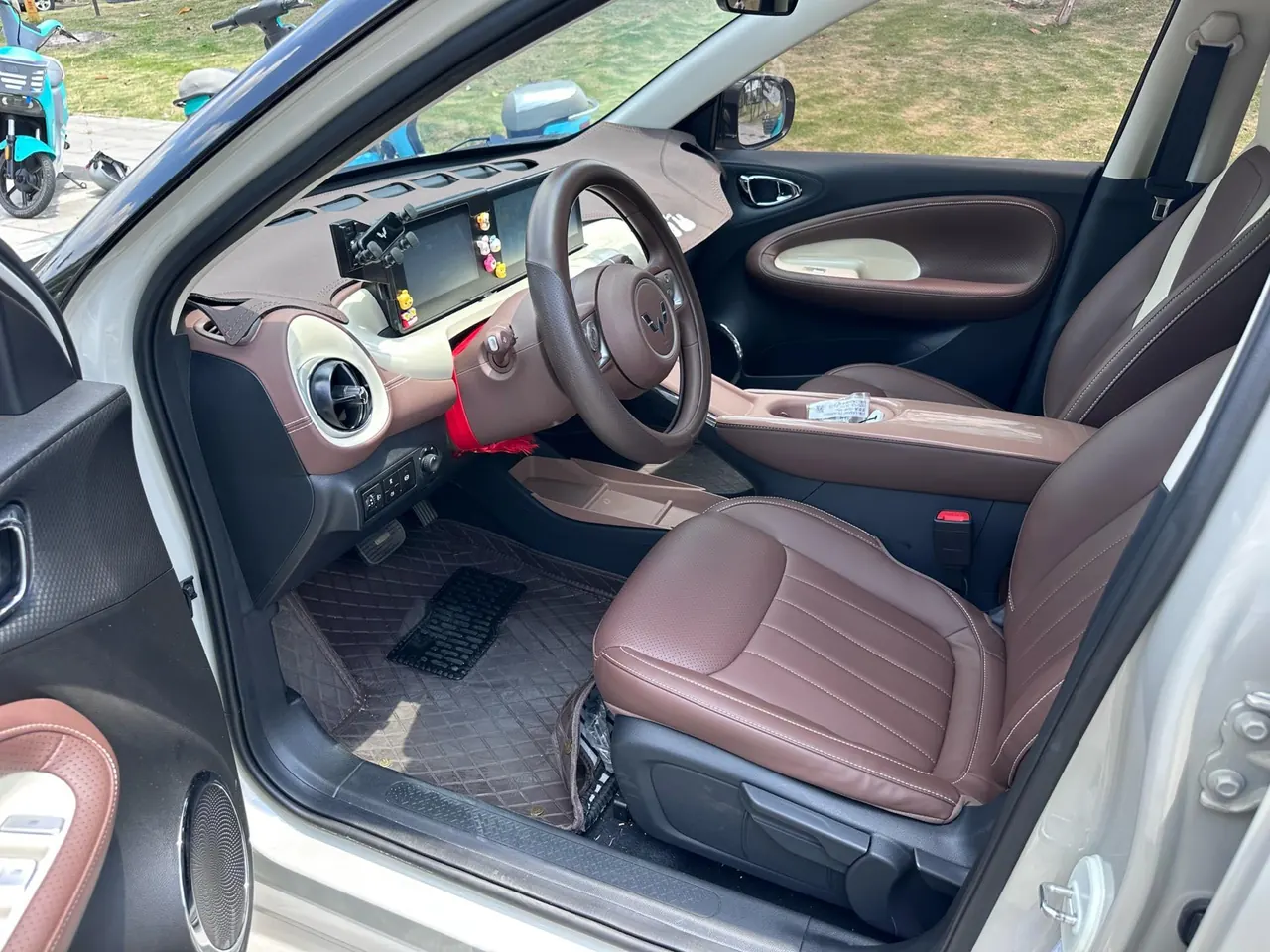 WuLing 2025 Plantronics 333km LingBox Connected Automatic Gear 5