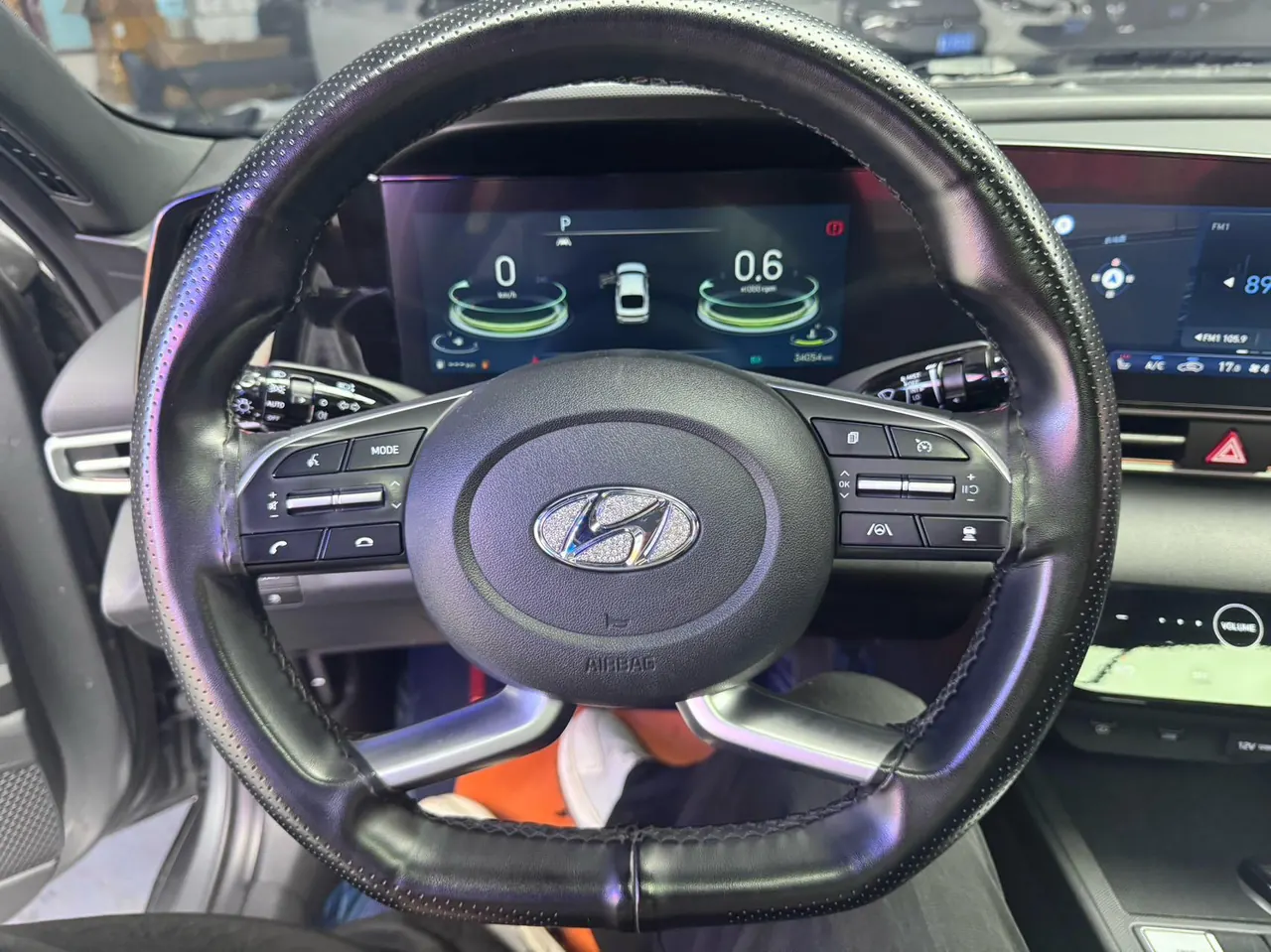 Hyundai 2022 Elantra-Sanxiang 1.5 Stepless 20th Anniversary Automatic Gear 8