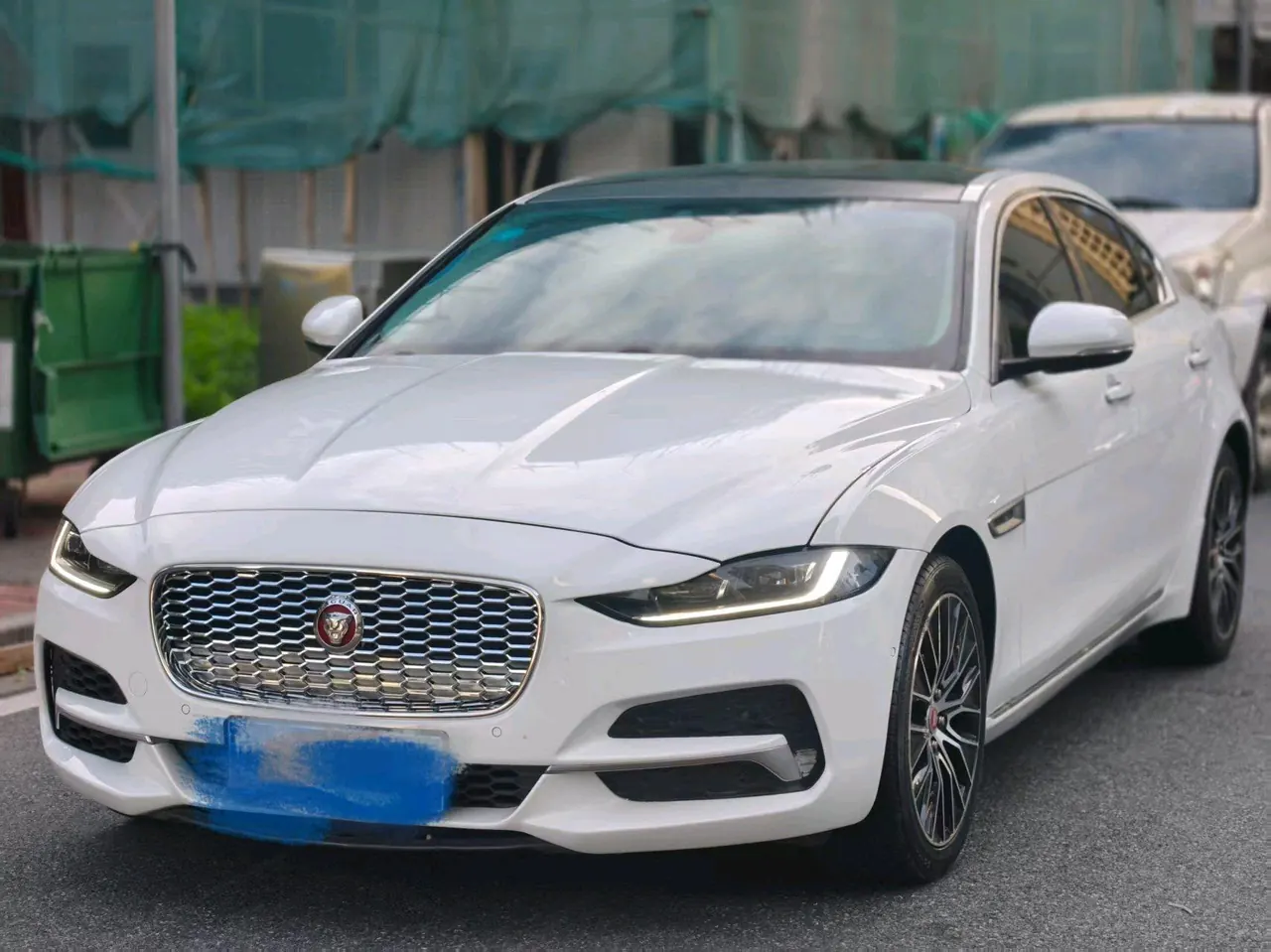 Открыть галерею: Jaguar 2020 XEL 2.0T 200PS S Enterprising and Elegant Automatic Gear