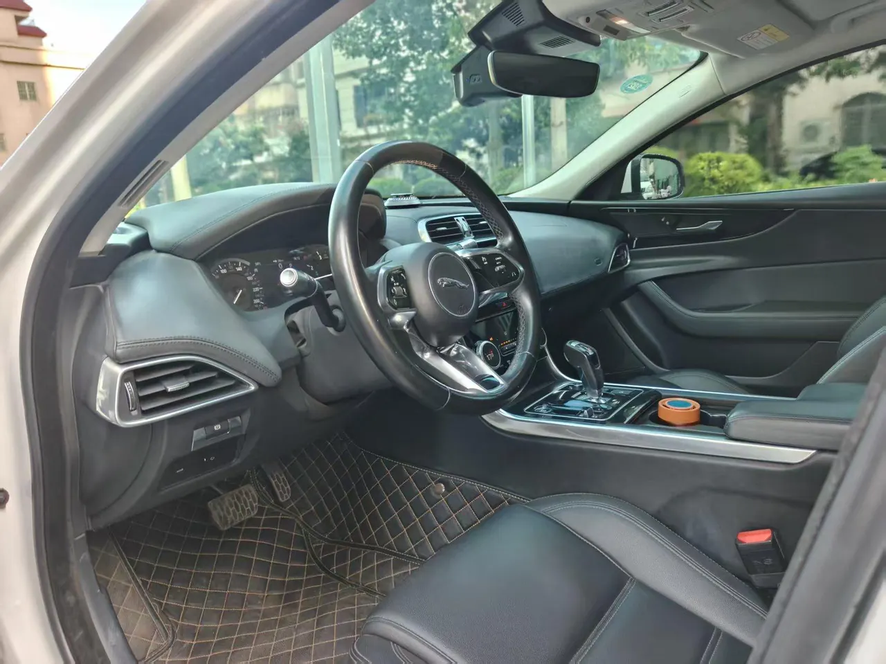 Jaguar 2020 XEL 2.0T 200PS S Enterprising and Elegant Automatic Gear 3