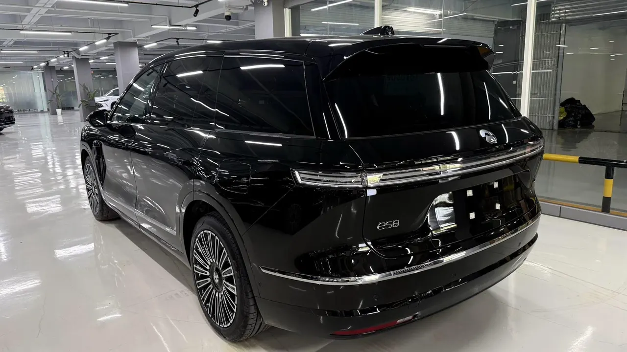 NIO 2026 ES8 6-seat executive deluxe automatic gear 7