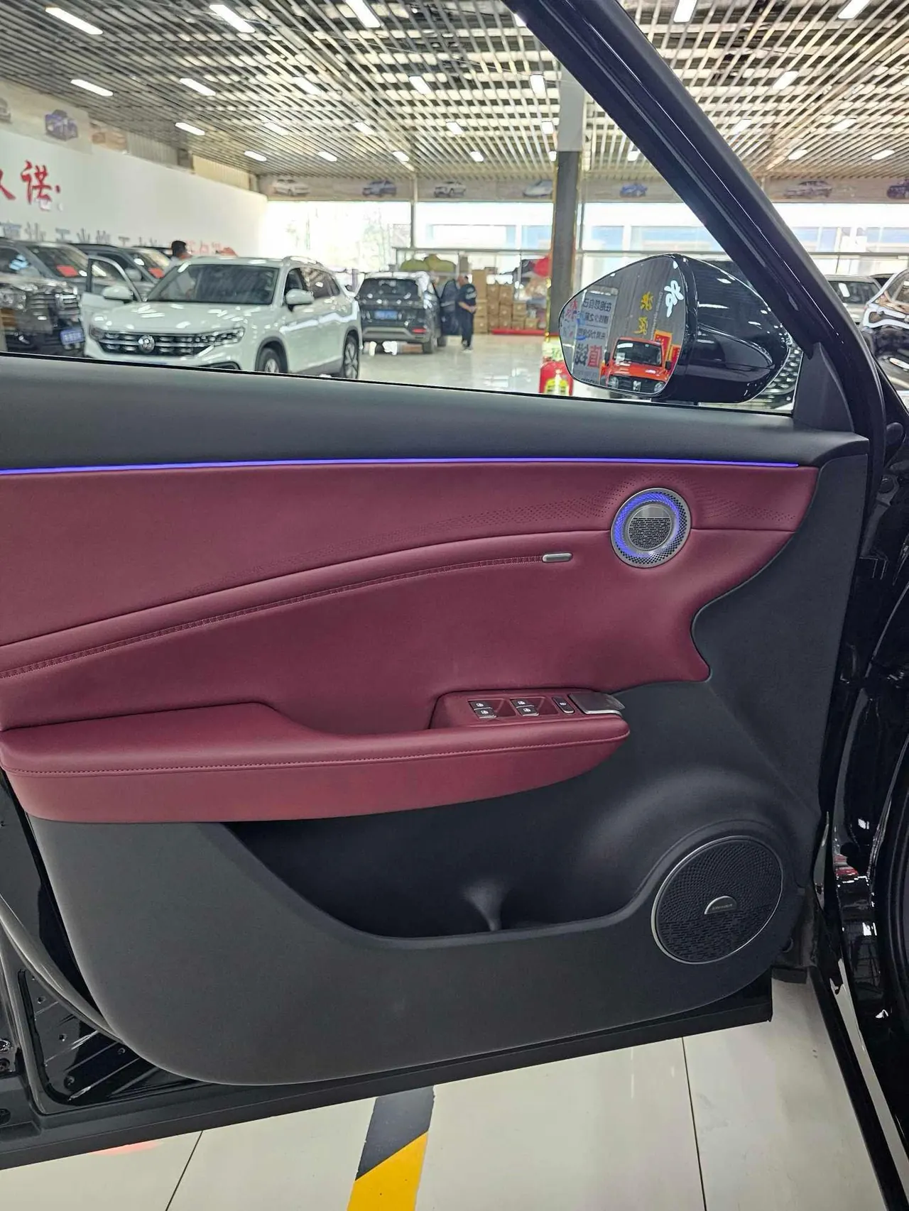 HongQi 2026 HS6 PHEV 1.5T 220 Four-wheel Drive Smart Hybrid Automatic Gear 10