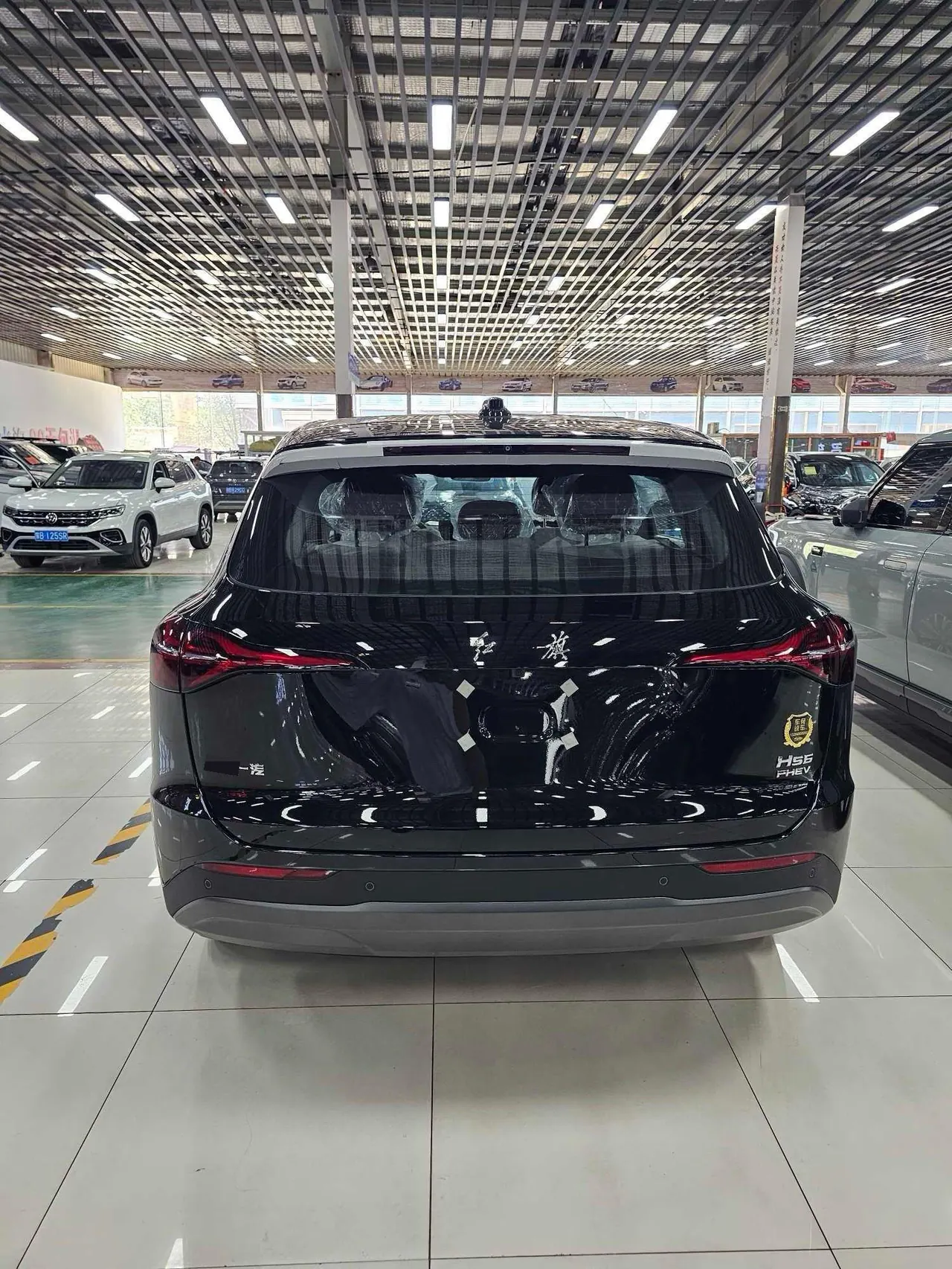 HongQi 2026 HS6 PHEV 1.5T 220 Four-wheel Drive Smart Hybrid Automatic Gear 5