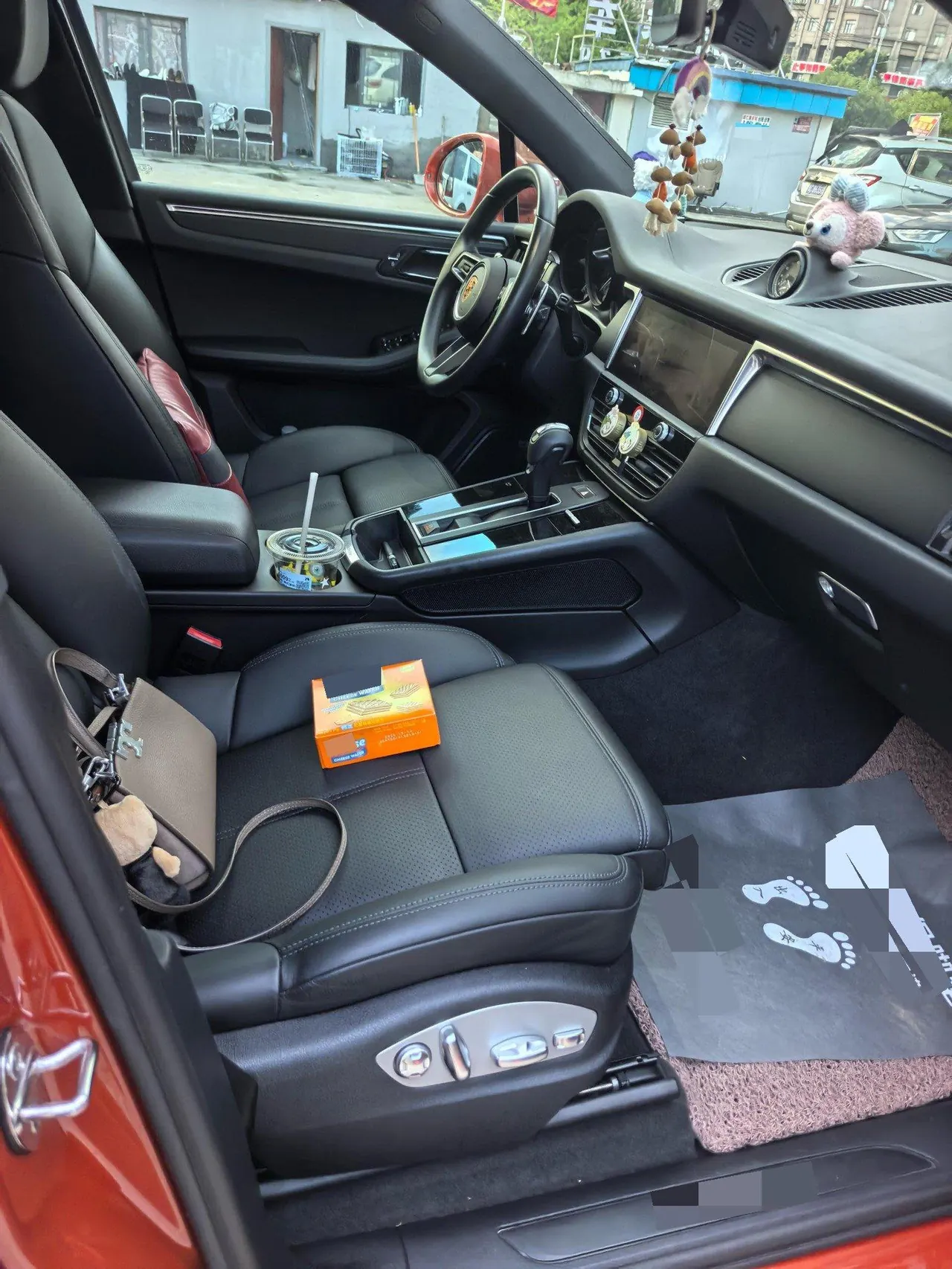 Porsche Macan (Imported) 2022 Macan 2.0T Automatic Gear 3