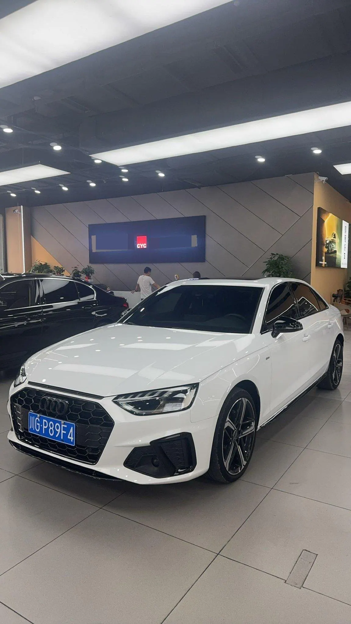 Audi 2023 A4L 2.0TFSI 40TFSI Deluxe Dynamic Automatic - View 1