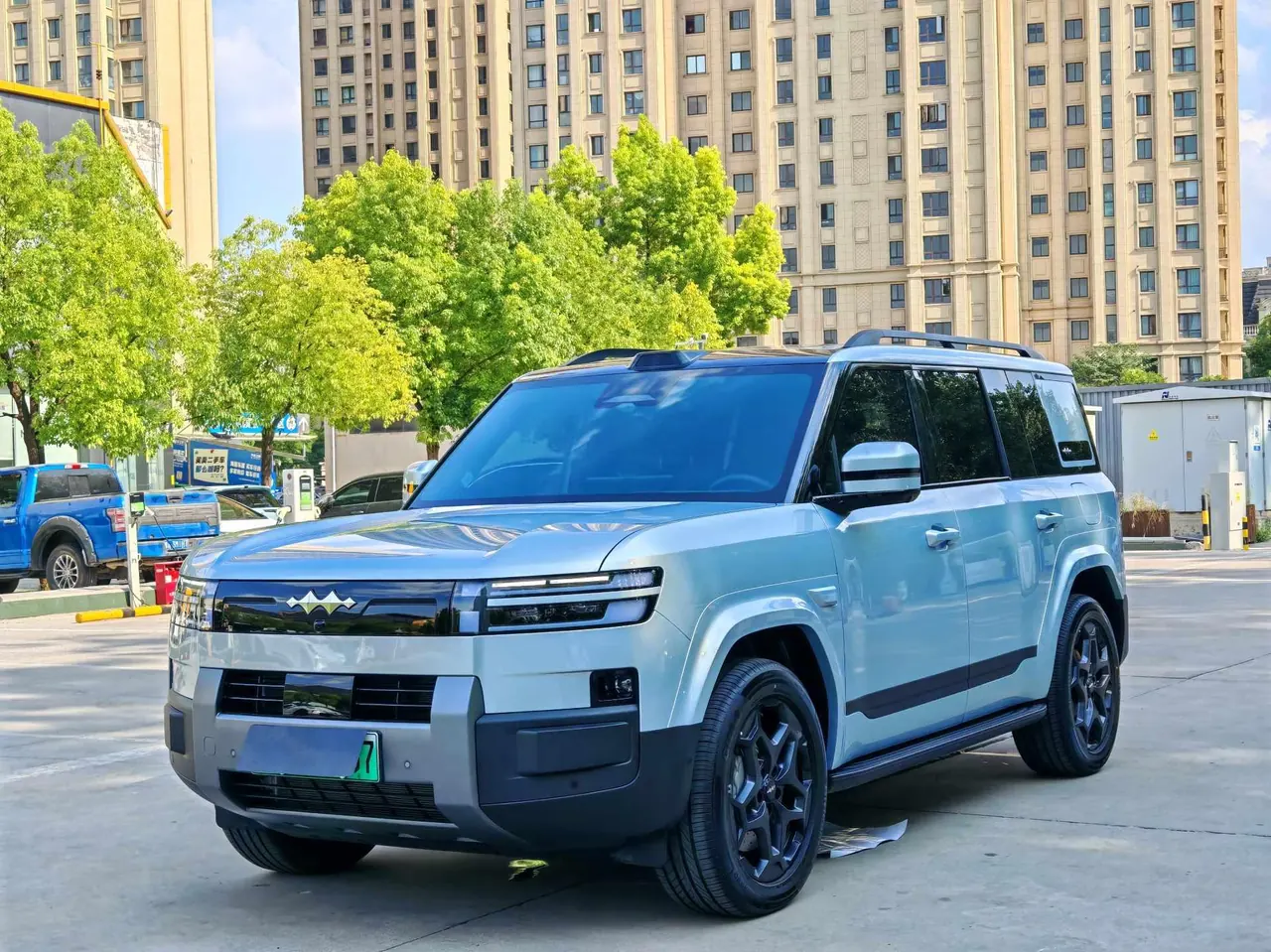 Открыть галерею: FangChengBao 2025 titanium 7 1.5T stepless 190KM four-wheel drive Ultra version of automatic gear