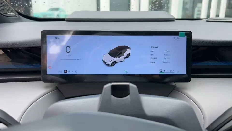 LYNK&amp;CO 2025 LYNK&amp;CO Z 20 530km Rear Drive Max Automatic 5