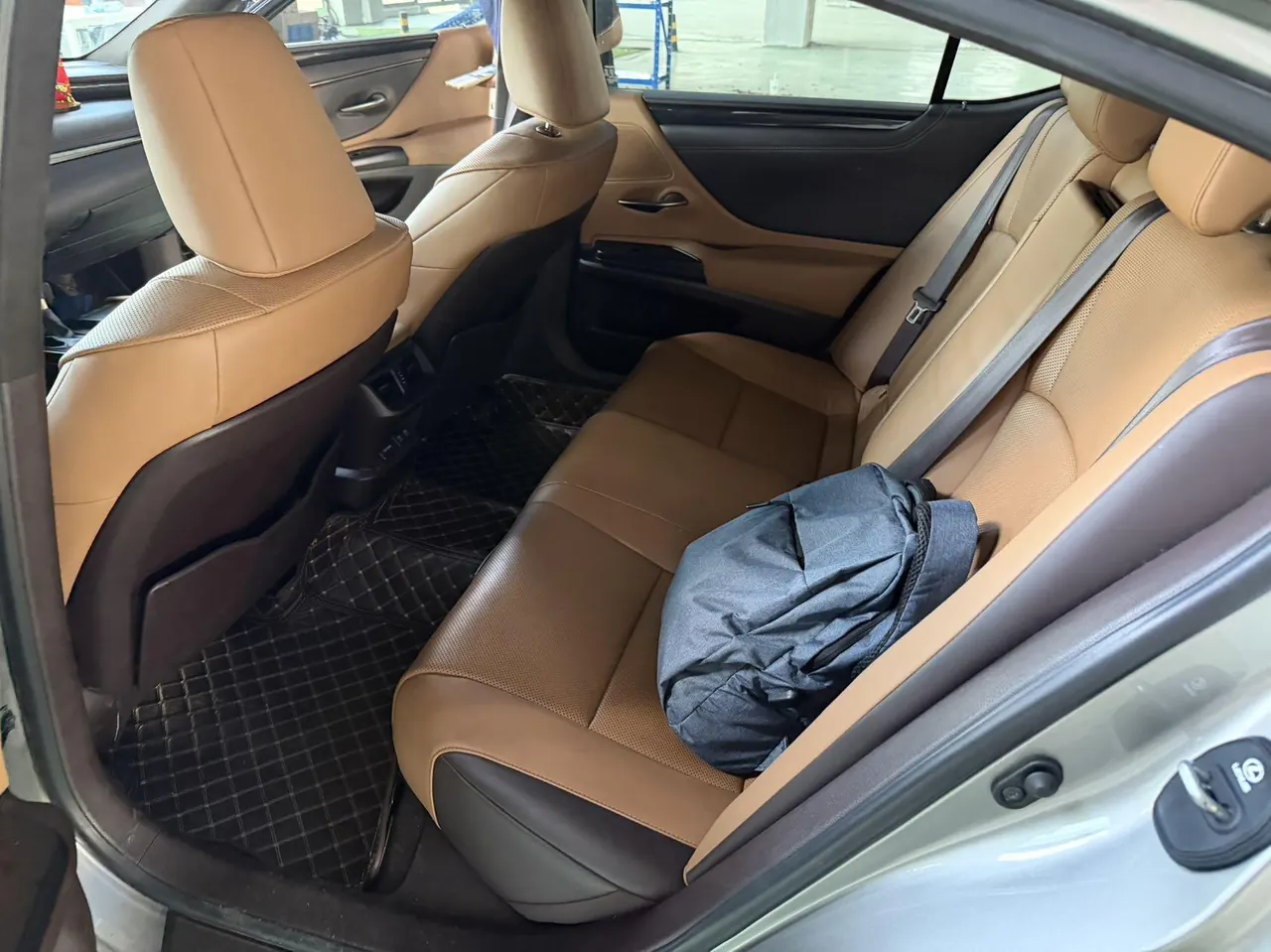 Lexus ES (Imported) 2020 ES200 2.0 Stepless Premium Edition Automatic Gear 5