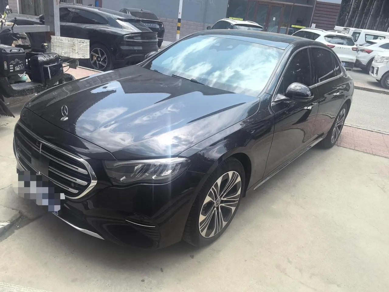 Mercedes Benz E-Class 2026 model E 300 L 48V 2.0T Luxury Edition Automatic - View 1