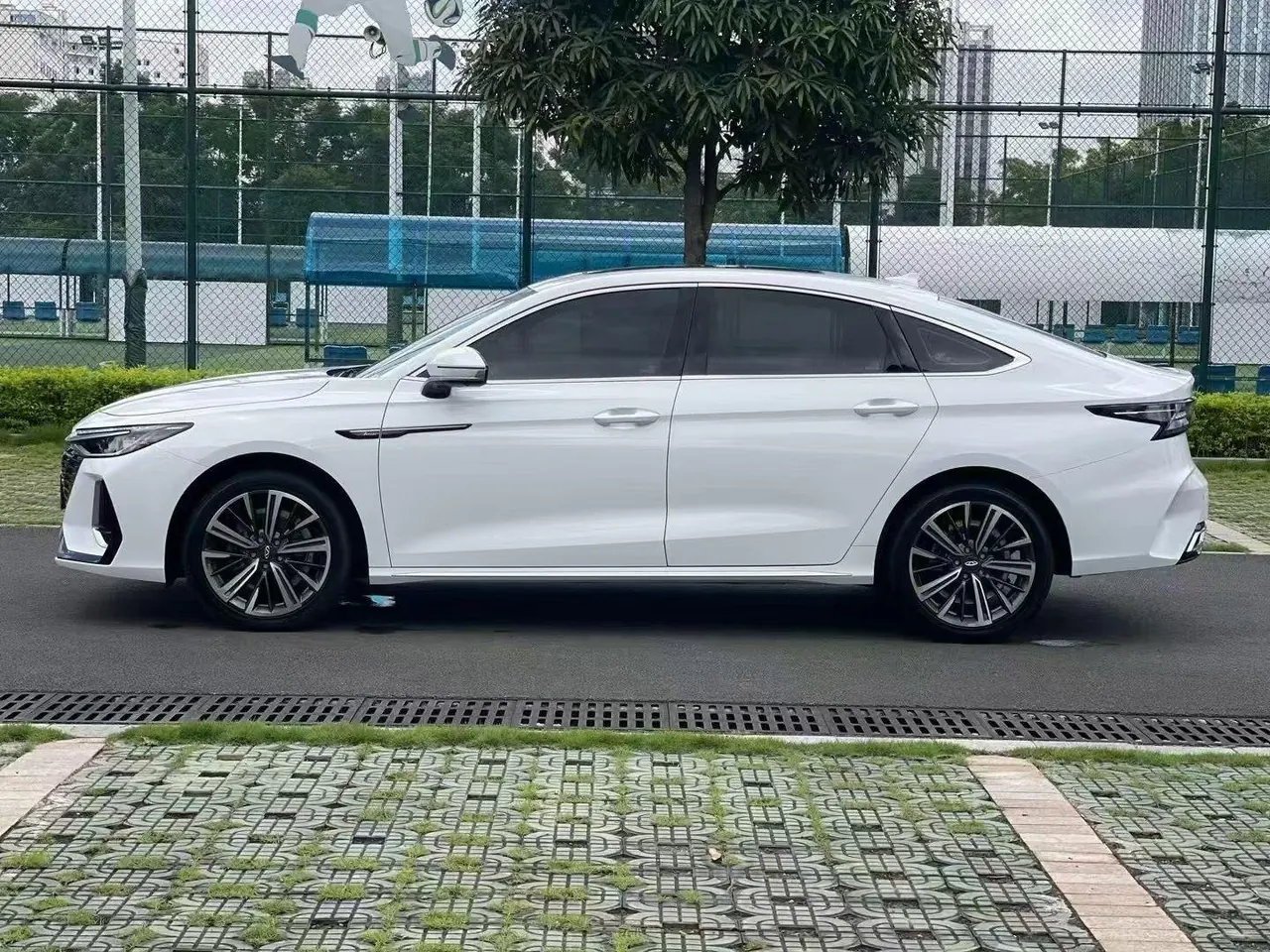 Chery 2022 Erez 8 1.6T Elegant Automatic Gear 3