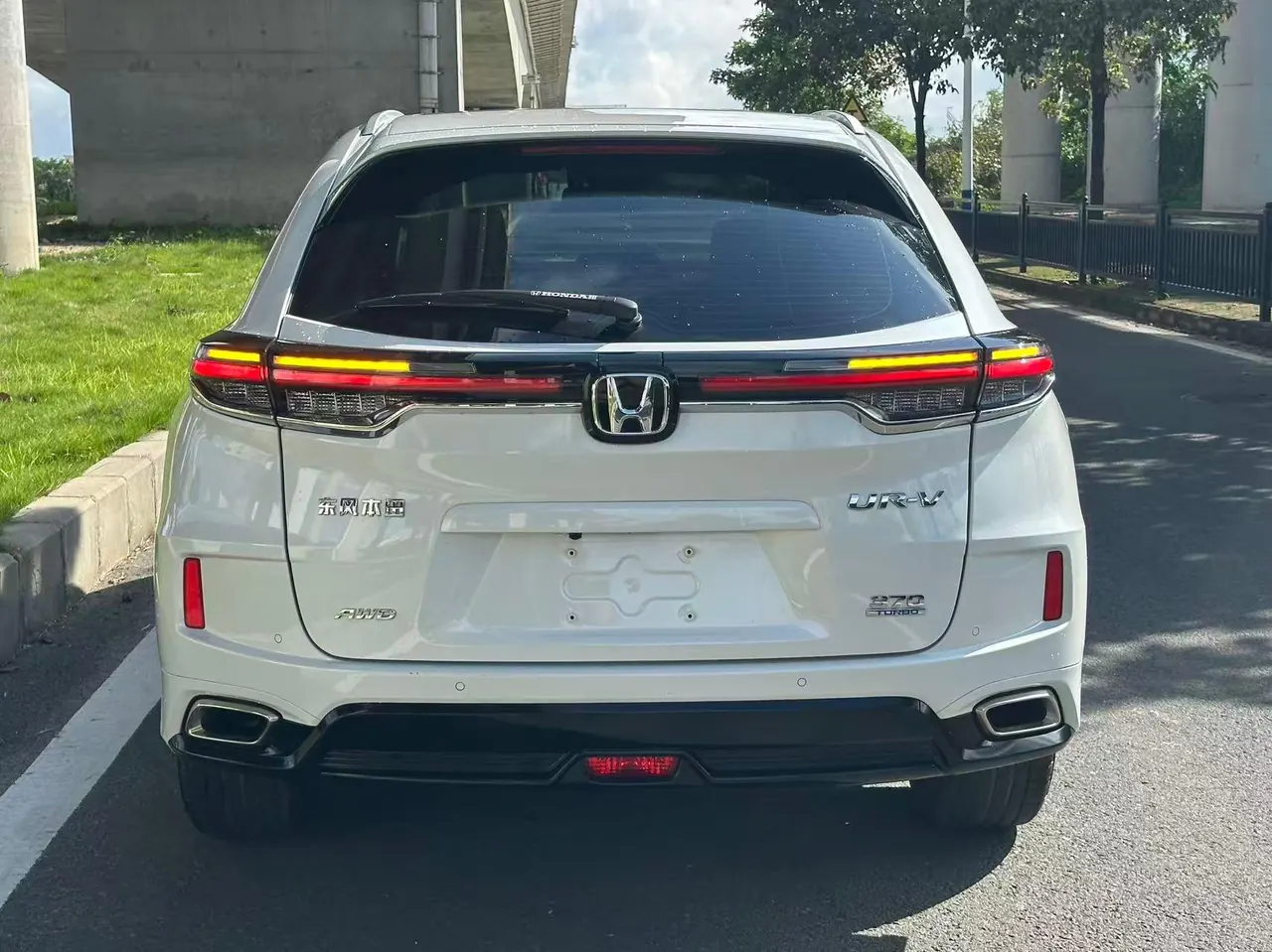 Honda 2020 UR-V 2.0T 370TURBO 4-wheel drive automatic gear 9