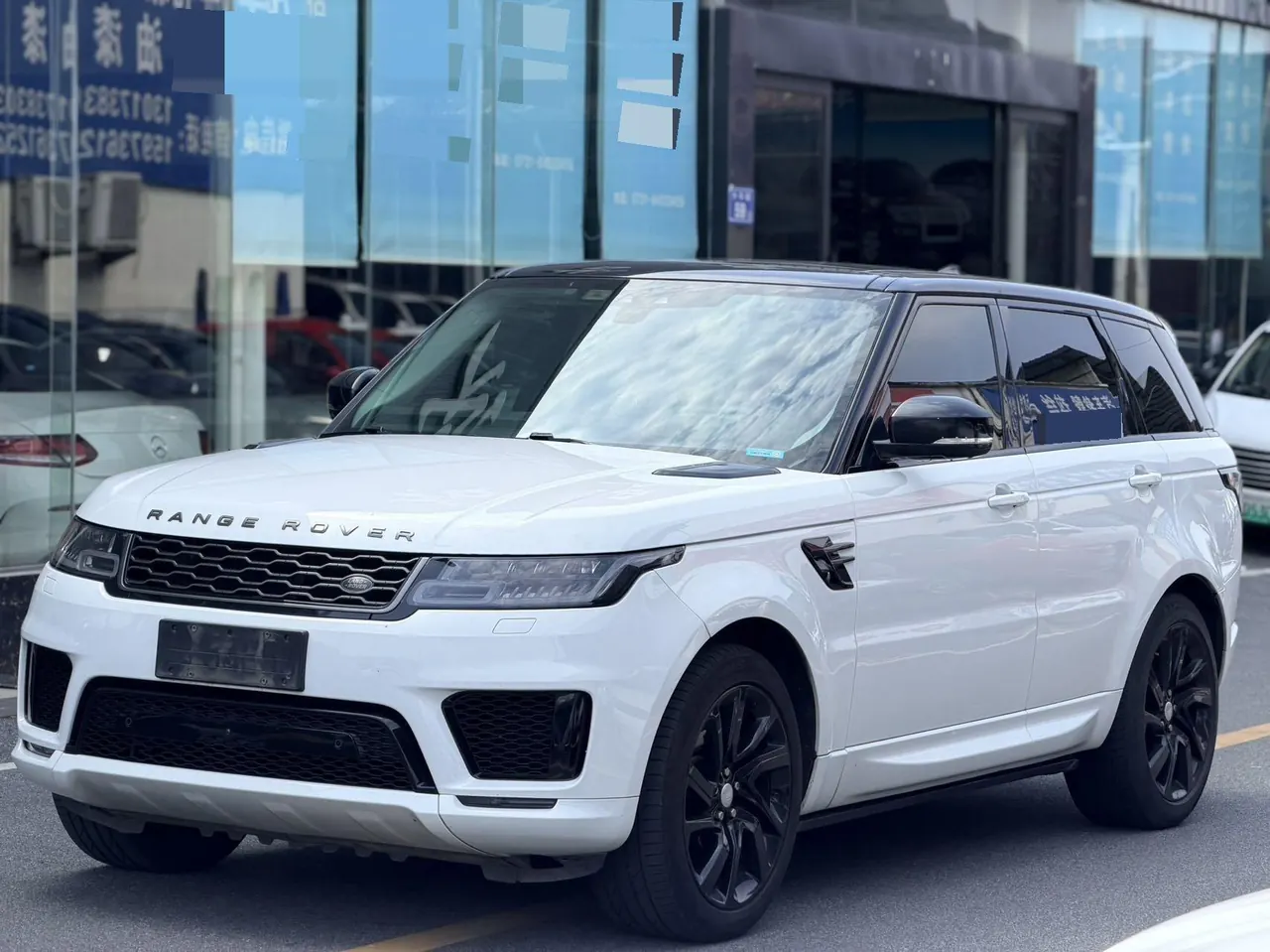 Open image lightbox: Land Rover Range Rover Sport (Imported) 2020 Range Rover Sport 48V 3.0T L6 HSE Dynamic Automatic