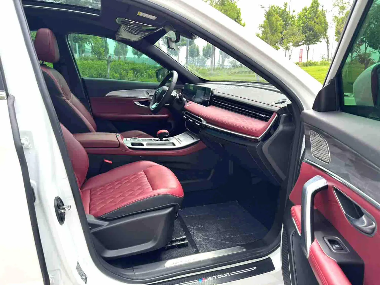 Jetour 2023 X70 PLUS 1.6T Strong 5-seat Automatic Gear 13
