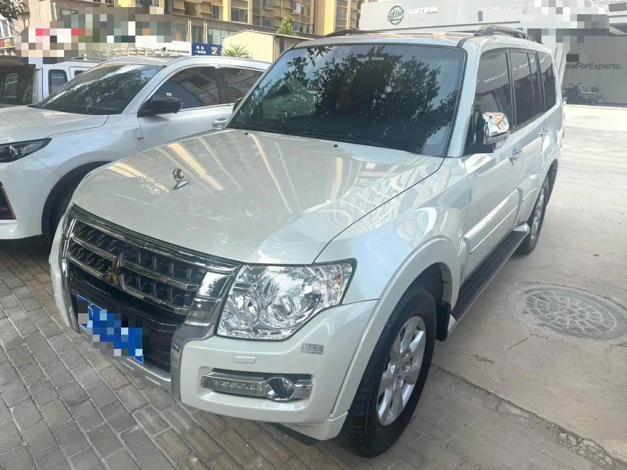 打开图片灯箱:Mitsubishi Pajero (Imported) 2020 Pajero 3.0 Collection Edition Distinguished Off-Road Edition Automatic Gear
