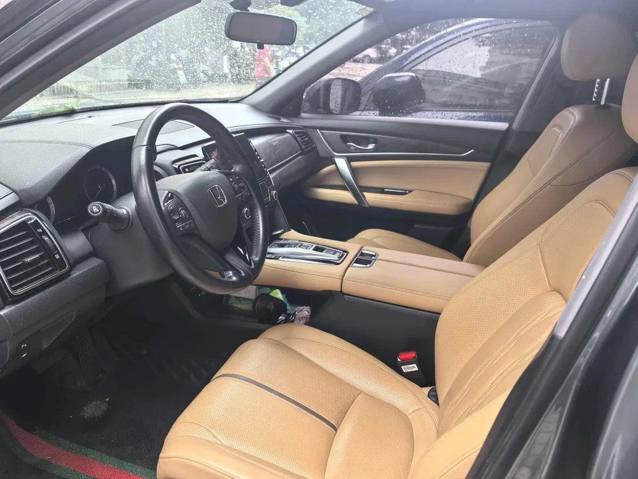 Honda 2020 UR-V 2.0T 370TURBO two-drive elegant version of automatic gear 3