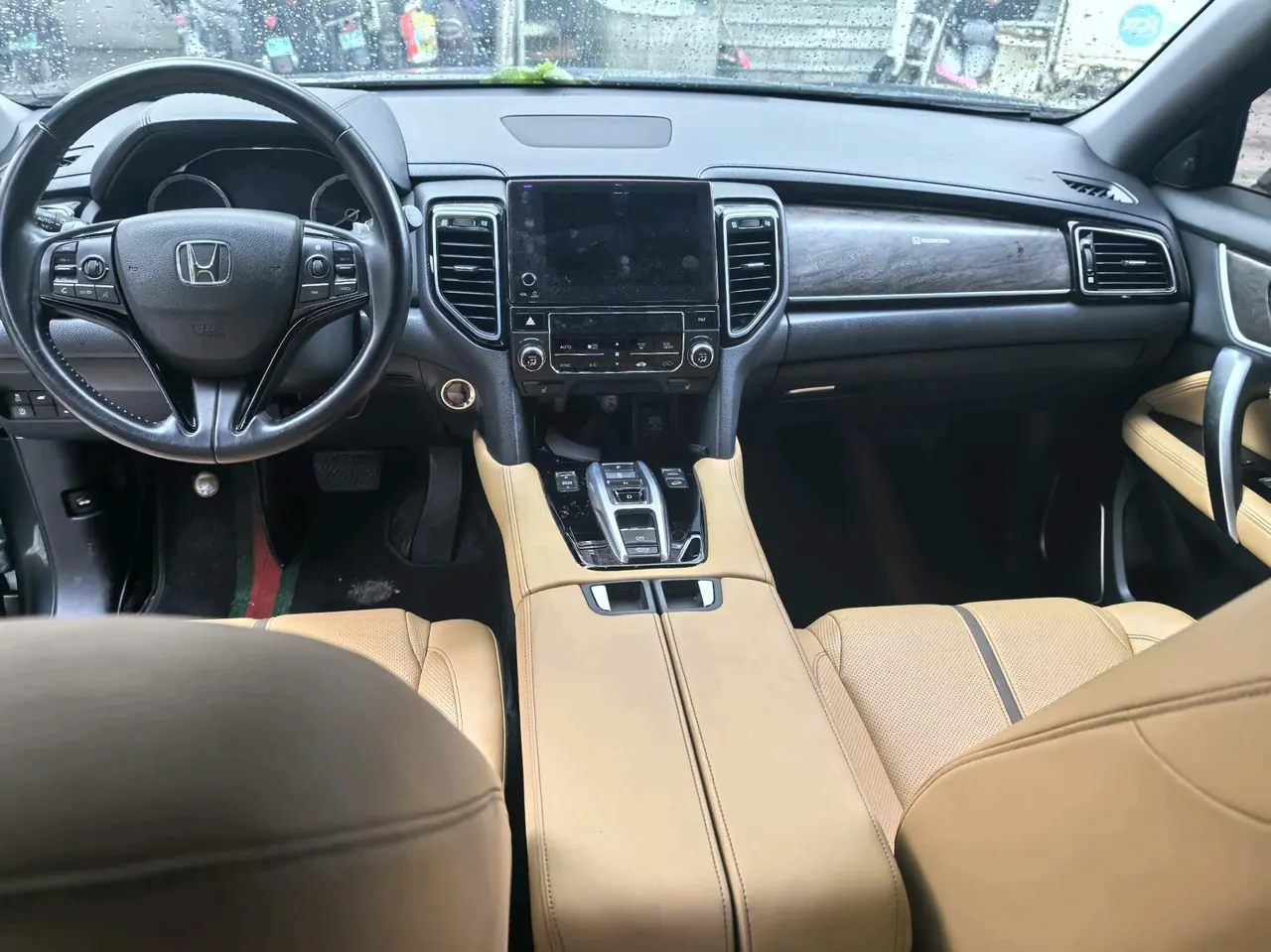 Honda 2020 UR-V 2.0T 370TURBO two-drive elegant version of automatic gear 5