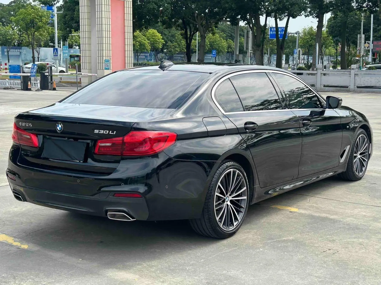 BMW 5 Series 2020 530Li 2.0T Exclusive M Sports Suit Automatic Gear 7