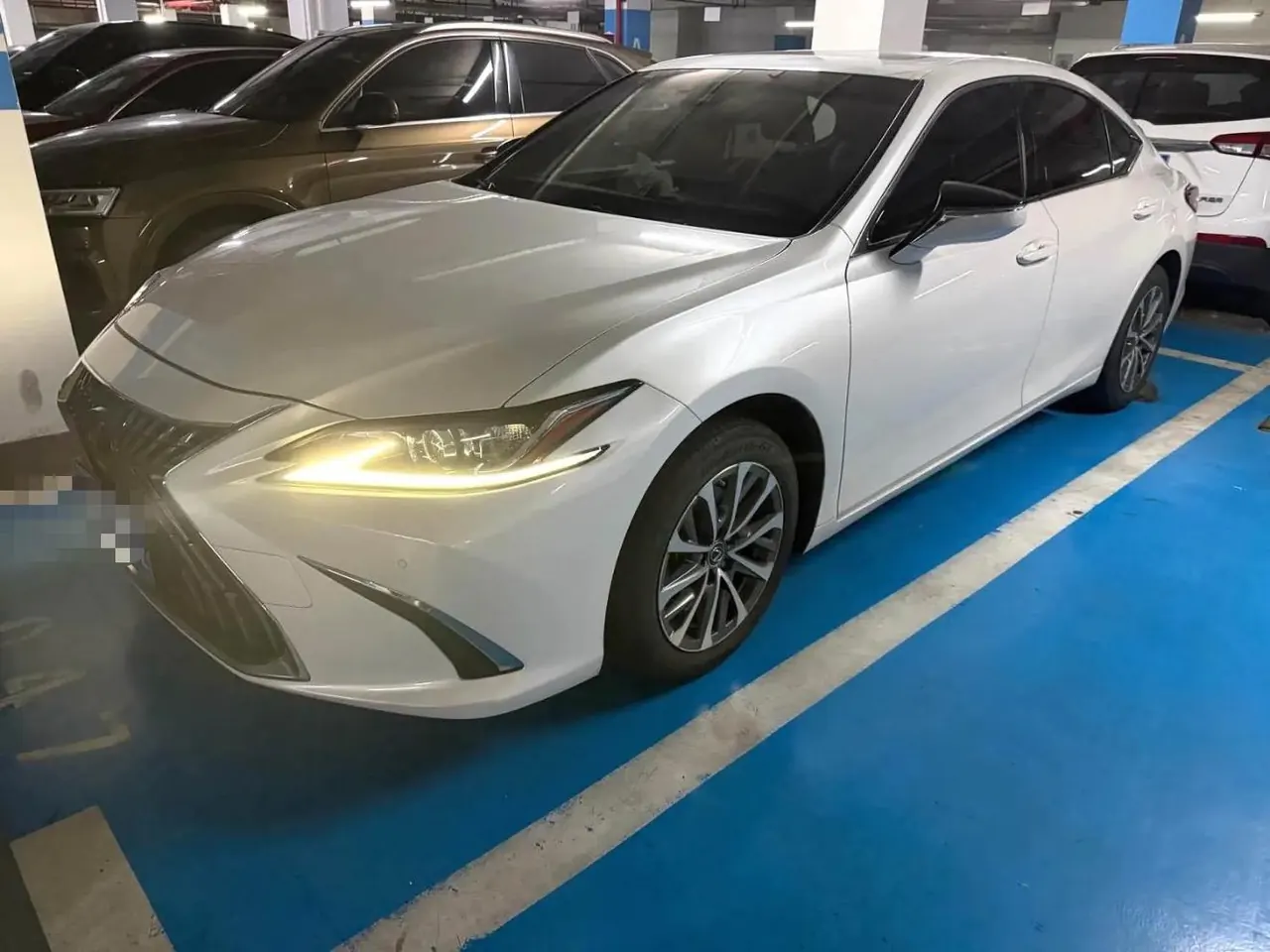 Lexus ES (Imported) 2022 ES200 2.0 Stepless Premium Edition Automatic Gear - View 1
