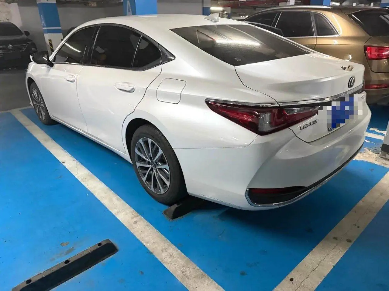 Lexus ES (Imported) 2022 ES200 2.0 Stepless Premium Edition Automatic Gear 8