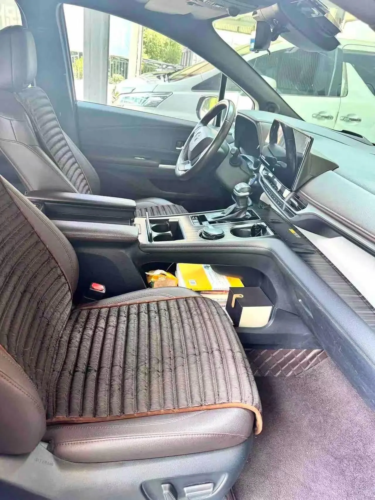 Toyota 2023 Grevia HYBRID 2.5 Stepless Distinguished Welfare PLUS Edition Automatic Gear 5