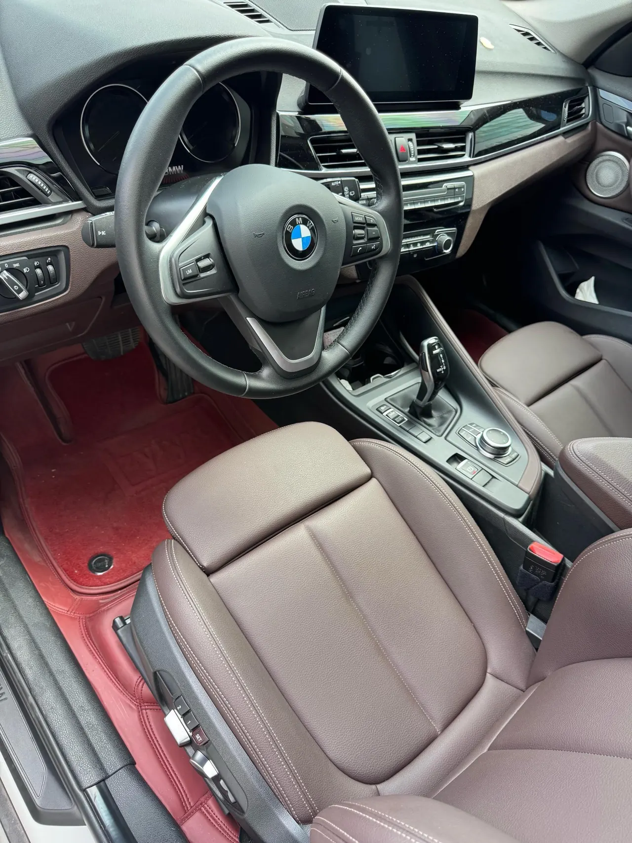 BMW 2022 X1 sDrive20Li 1.5T fashion automatic gear 2