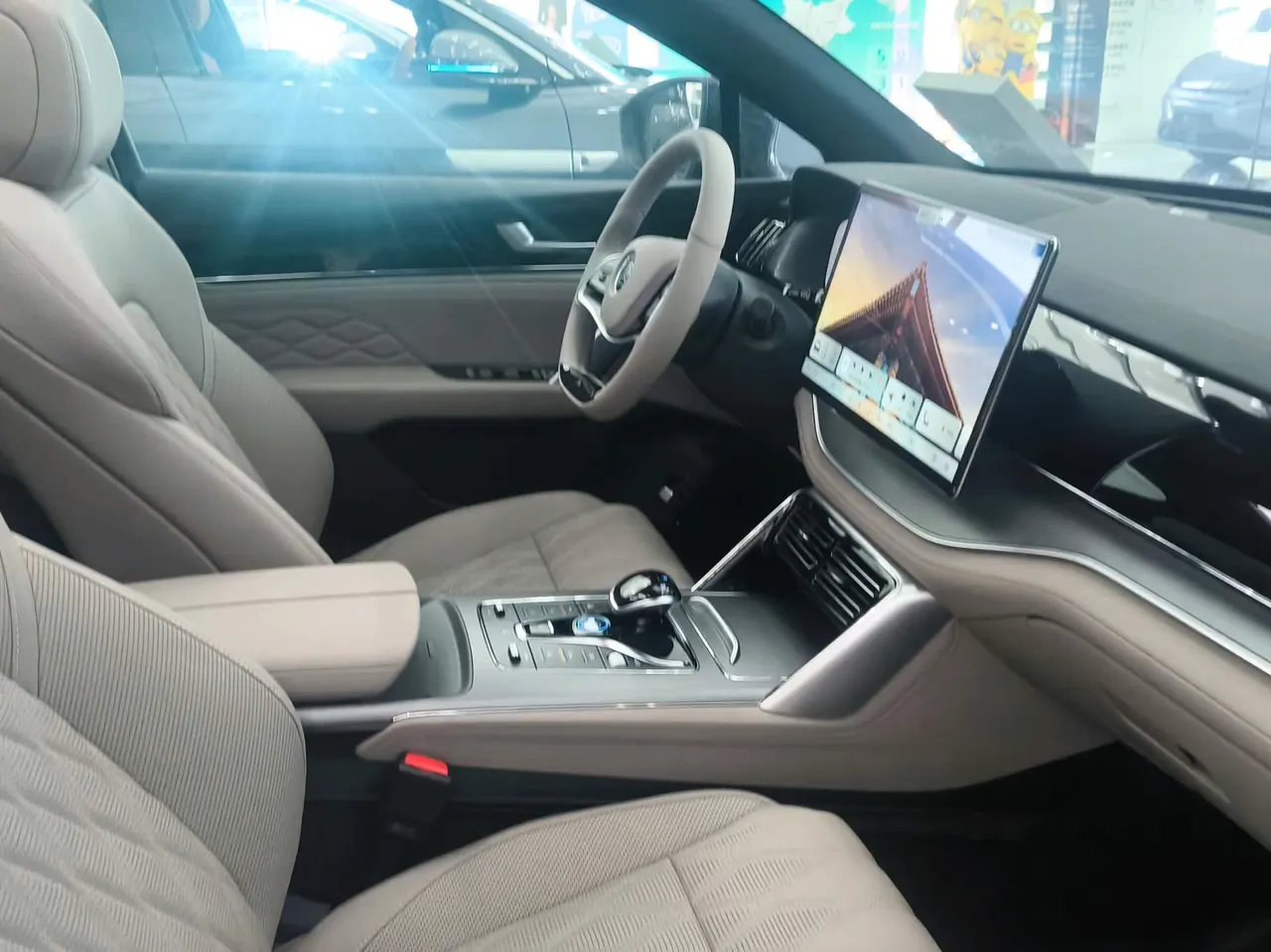 BYD Tang New Energy 2025 Tang DM-i 1.5T Stepless 115KM Honorable Automatic Gear 5