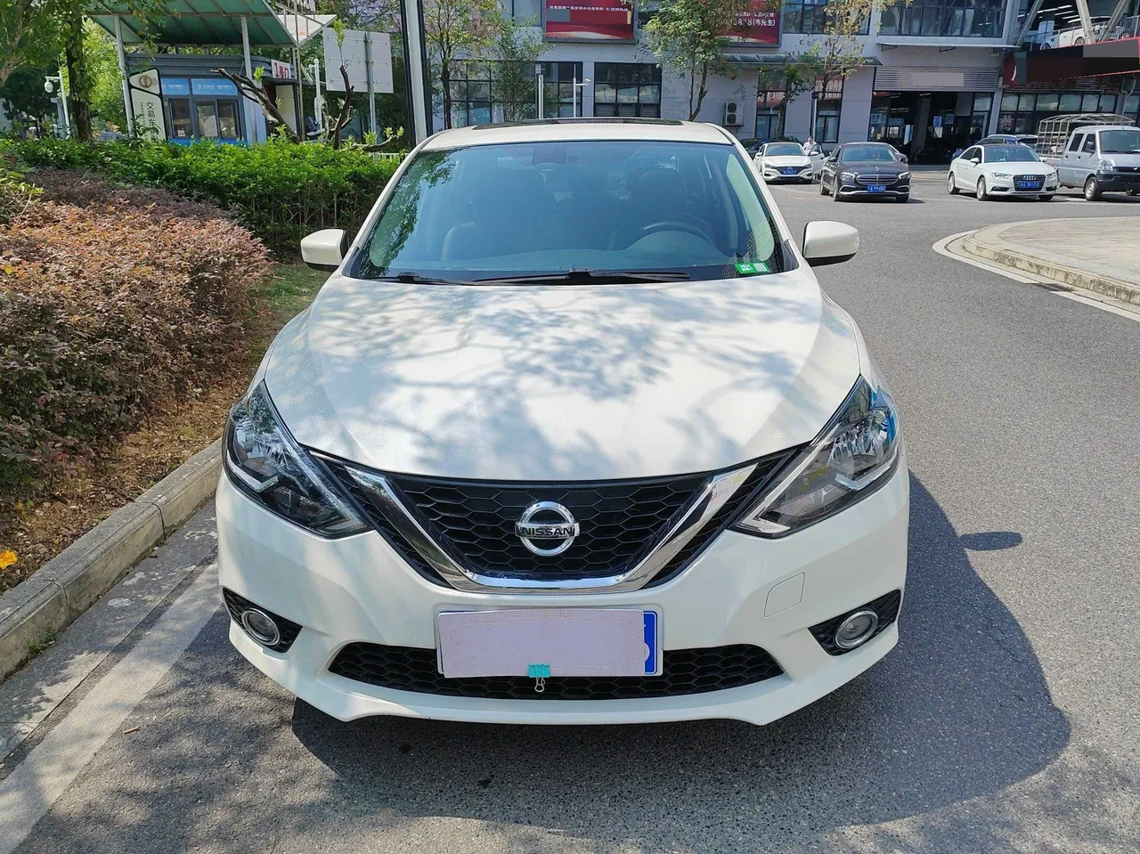 Nissan 2022 Sylphy Classic 1.6 Stepless XL Deluxe Automatic Gear 2