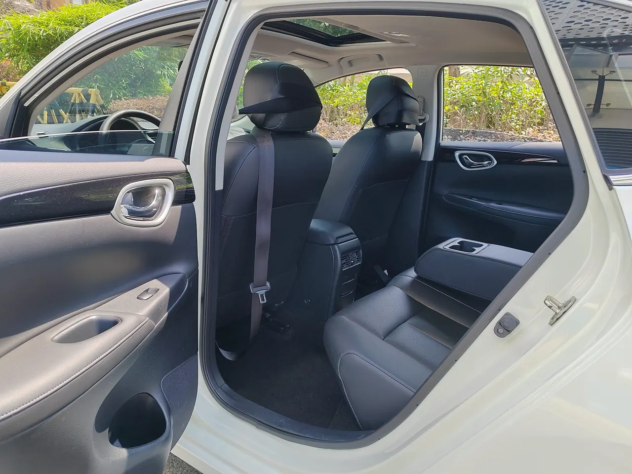 Nissan 2022 Sylphy Classic 1.6 Stepless XL Deluxe Automatic Gear 9
