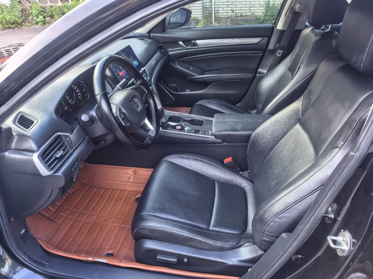 Honda 2022 10th Generation Accord 1.5T Stepless 260TURBO Magic Night Premium Edition Automatic Gear 4