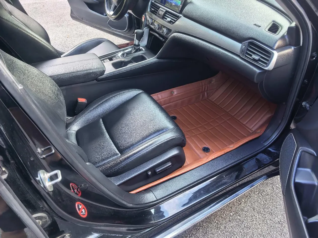 Honda 2022 10th Generation Accord 1.5T Stepless 260TURBO Magic Night Premium Edition Automatic Gear 6