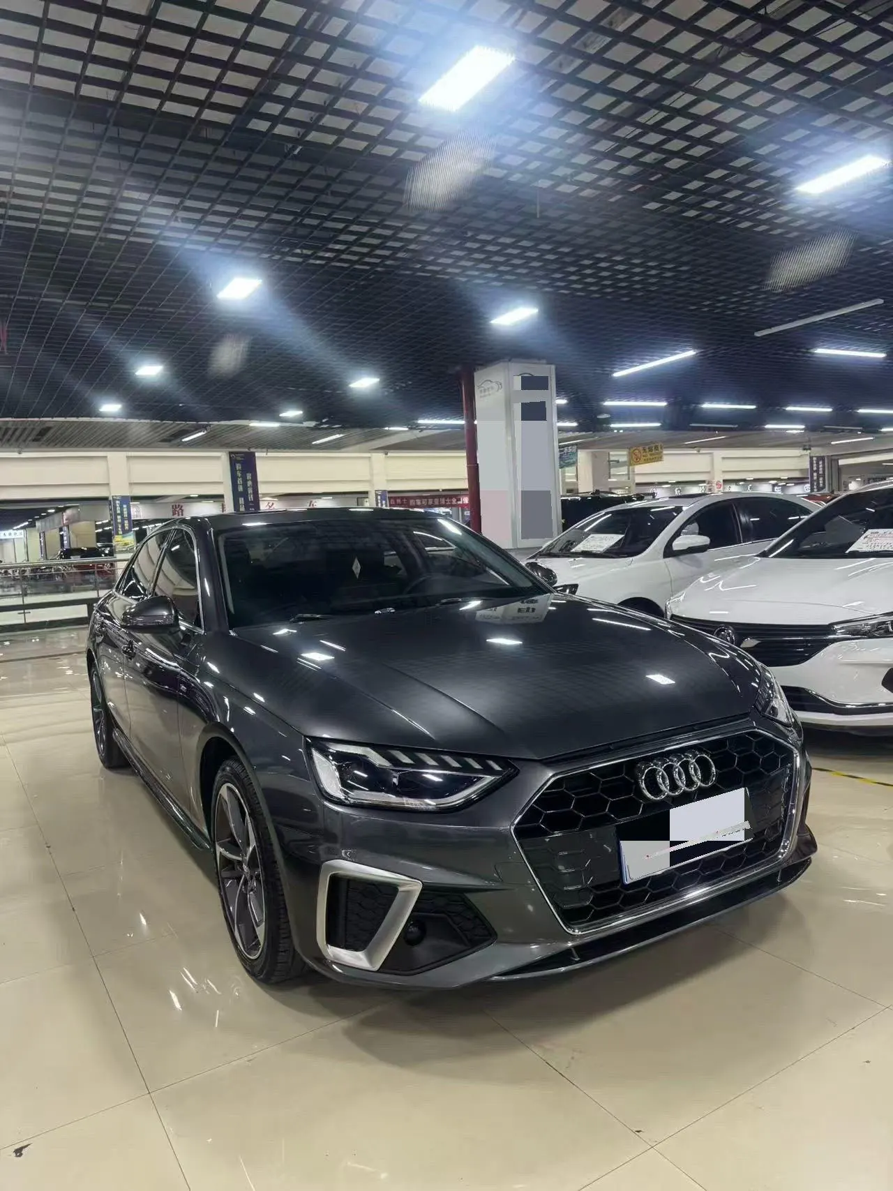 Audi 2020 A4L 2.0TFSI 40TFSI Fashion Dynamic Automatic 2