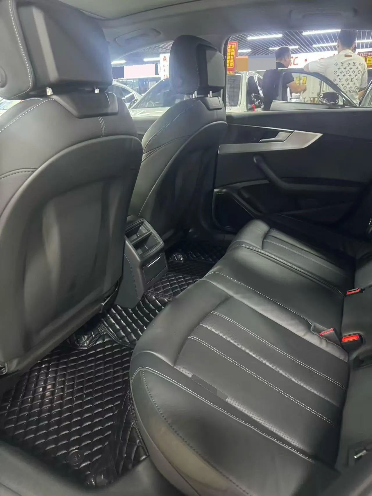 Audi 2020 A4L 2.0TFSI 40TFSI Fashion Dynamic Automatic 5