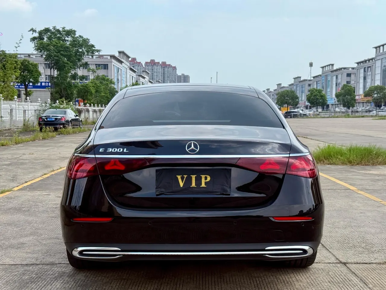 Mercedes Benz E Class 2025 E 300 L 48V 2.0T Luxury Automatic Gear 8