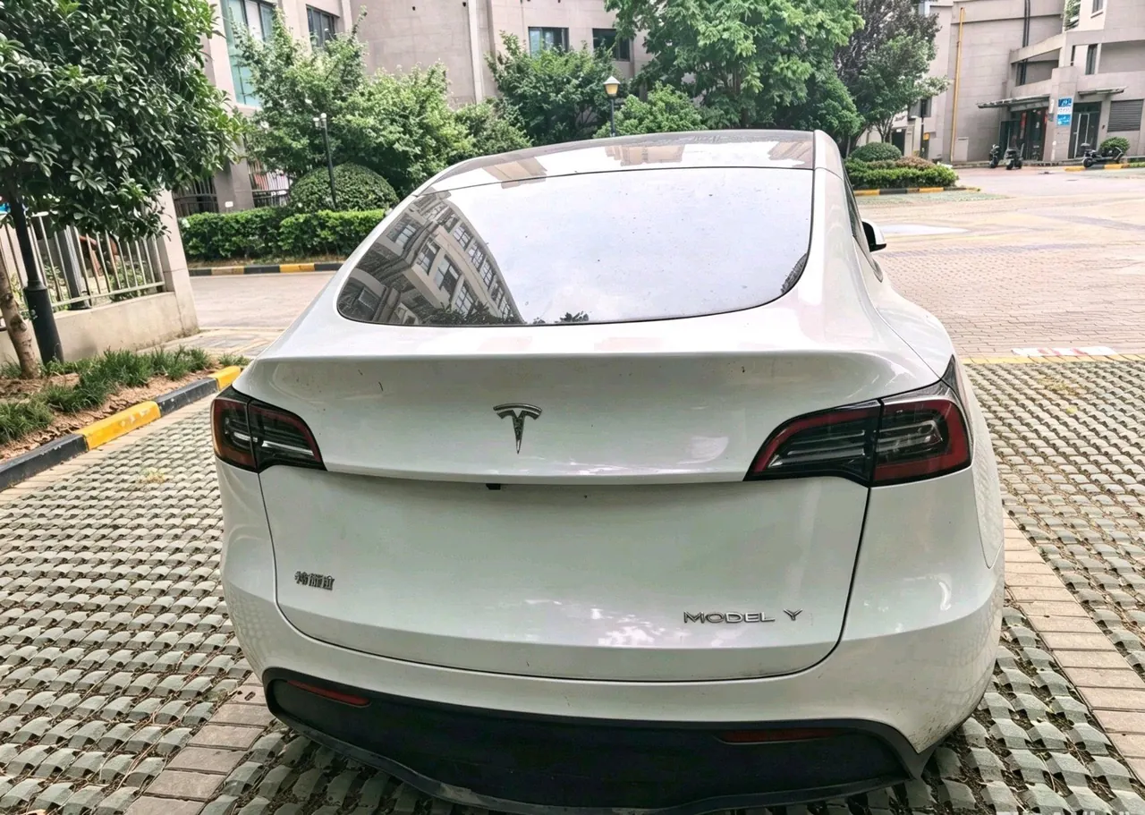 Tesla 2024 Model Y rear-wheel drive version automatic transmission 5