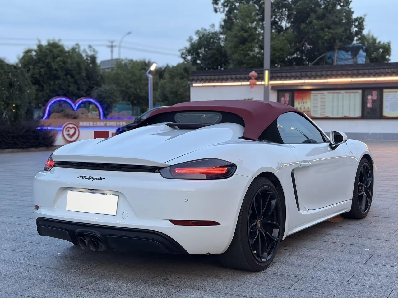 Porsche 718 (Imported) 2022 718 Spyder 2.0T Automatic 8