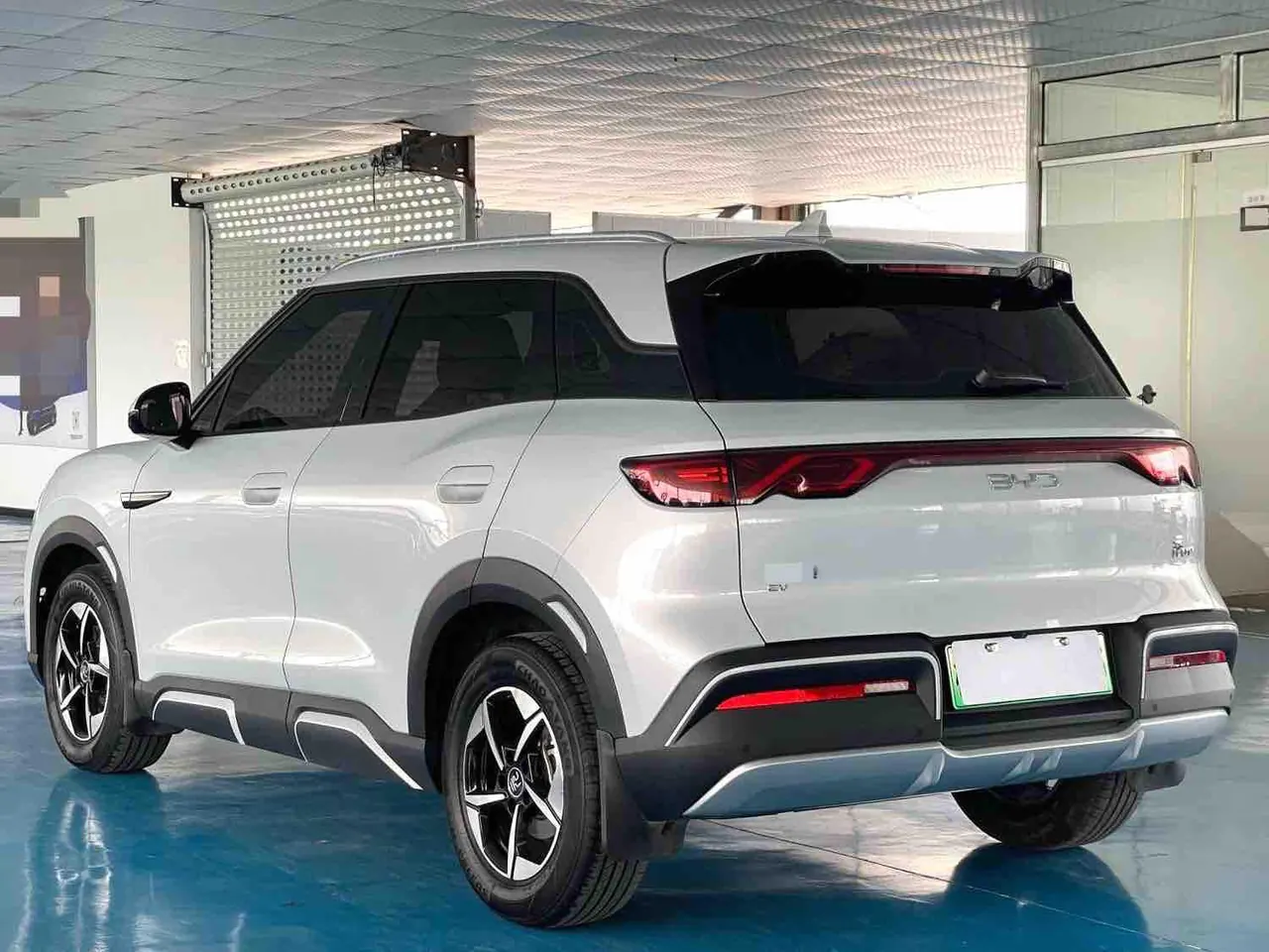 BYD 2024 Yuan UP 401KM Exceed Automatic Gear 7