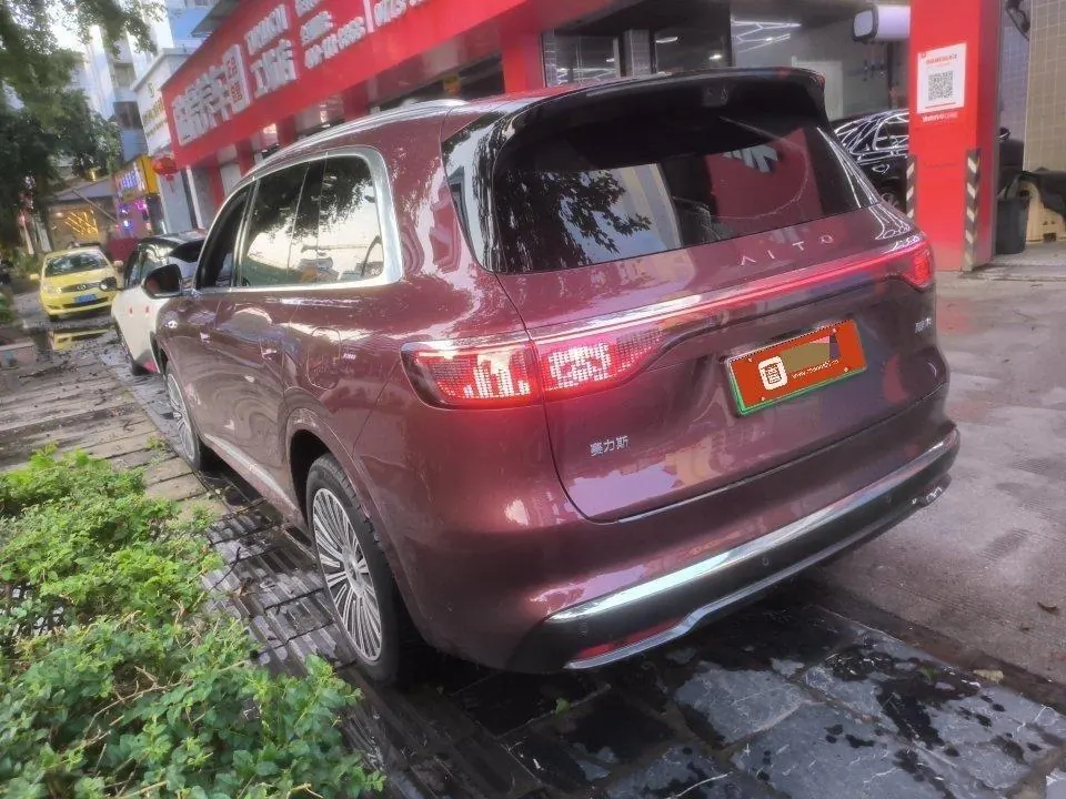 AITO 2025 AITO M8 Ultra 53.4kWh 6-seat automatic gear 6