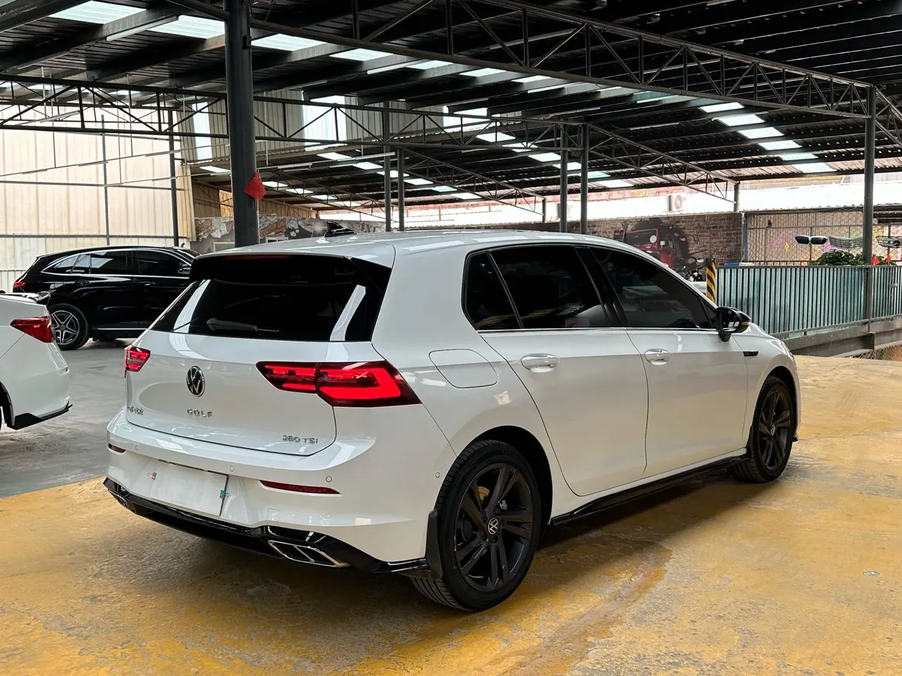 Volkswagen 2021 Golf 8 PRO 1.4TSI 280TSI Automatic 4
