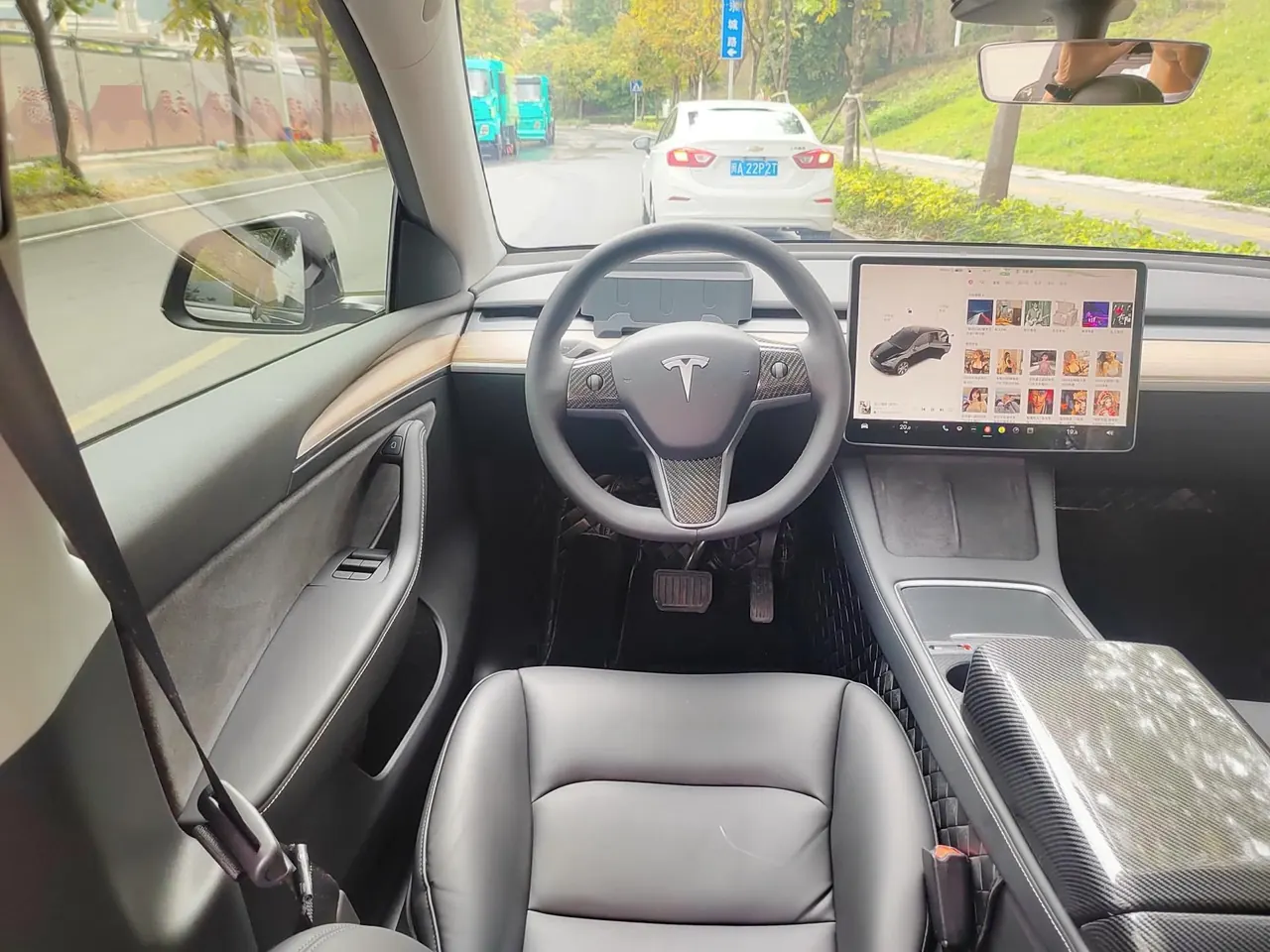 Tesla 2022 Model Y rear-wheel drive version automatic transmission 3