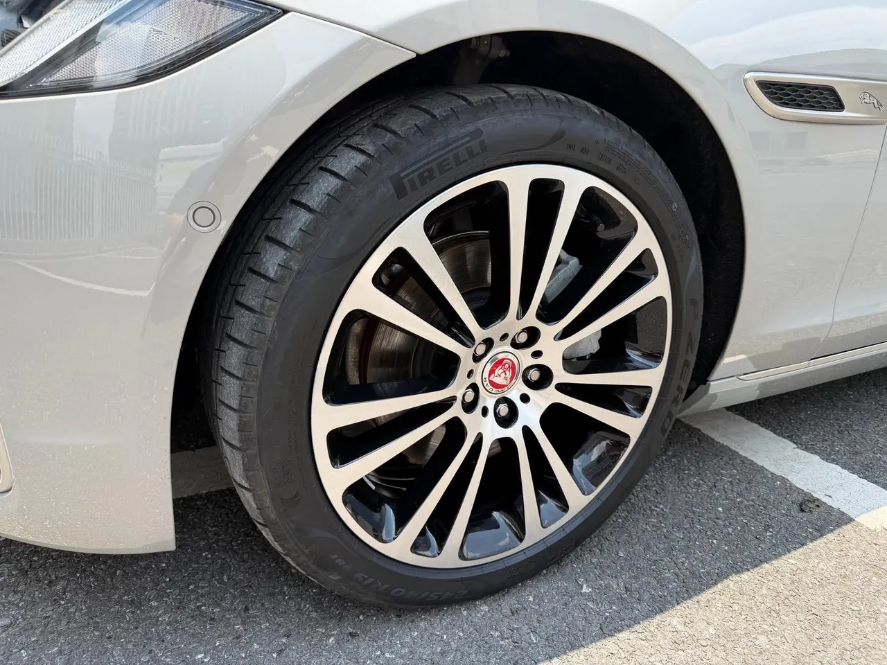 Jaguar 2024 XFL 2.0T P 12500.00g Drive Enjoy Deluxe Edition Automatic Gear 13