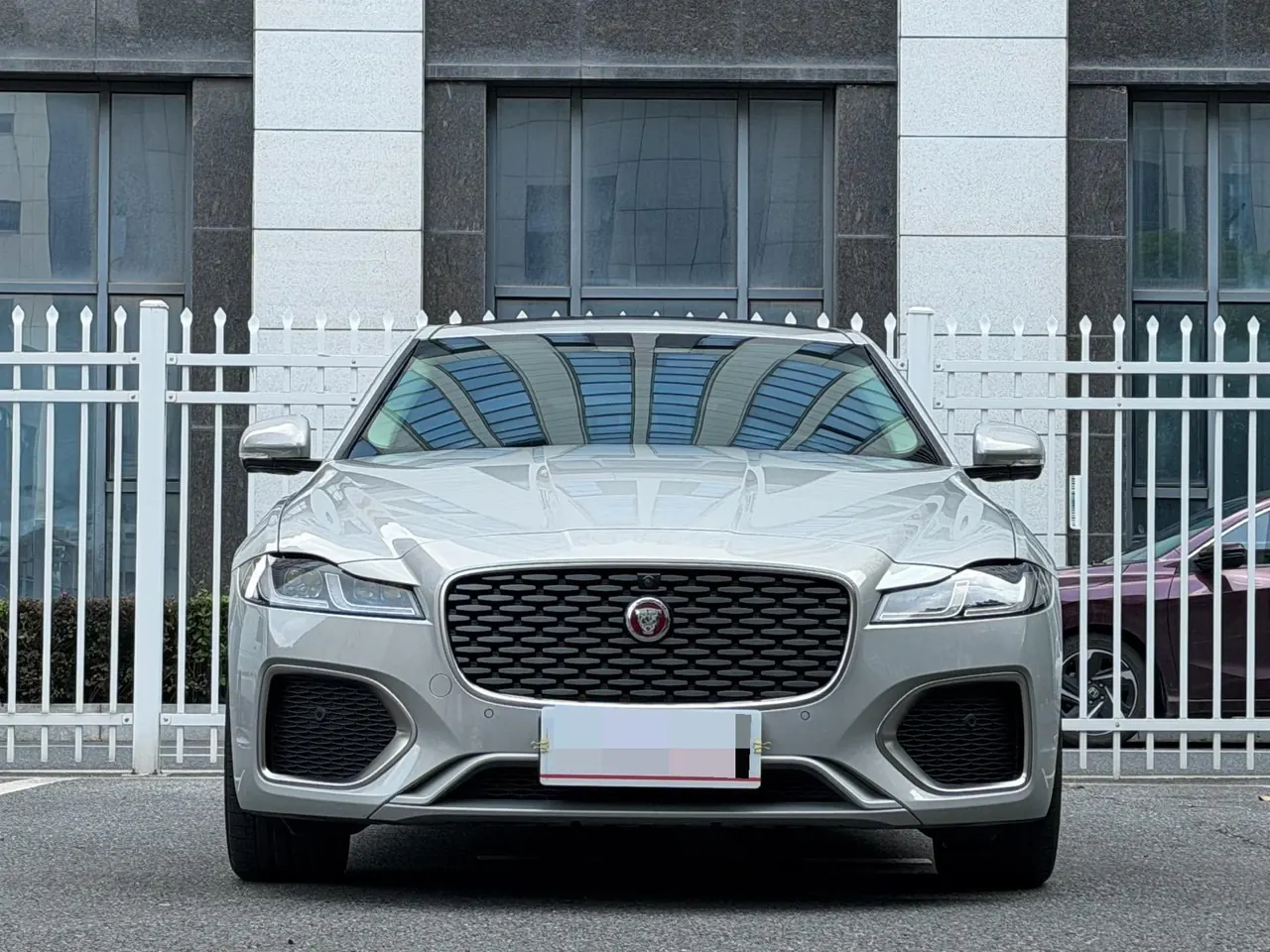 Jaguar 2024 XFL 2.0T P 12500.00g Drive Enjoy Deluxe Edition Automatic Gear 2