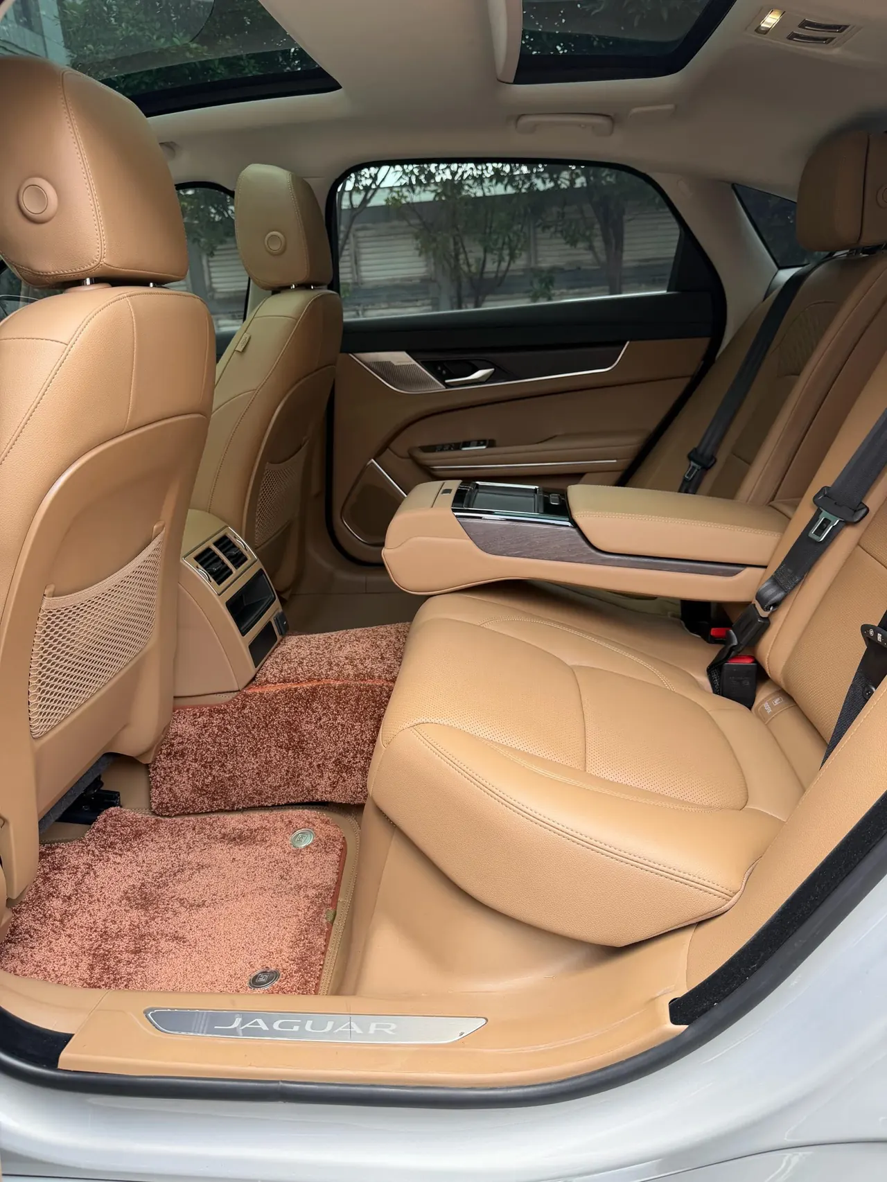 Jaguar 2024 XFL 2.0T P 12500.00g Drive Enjoy Deluxe Edition Automatic Gear 7