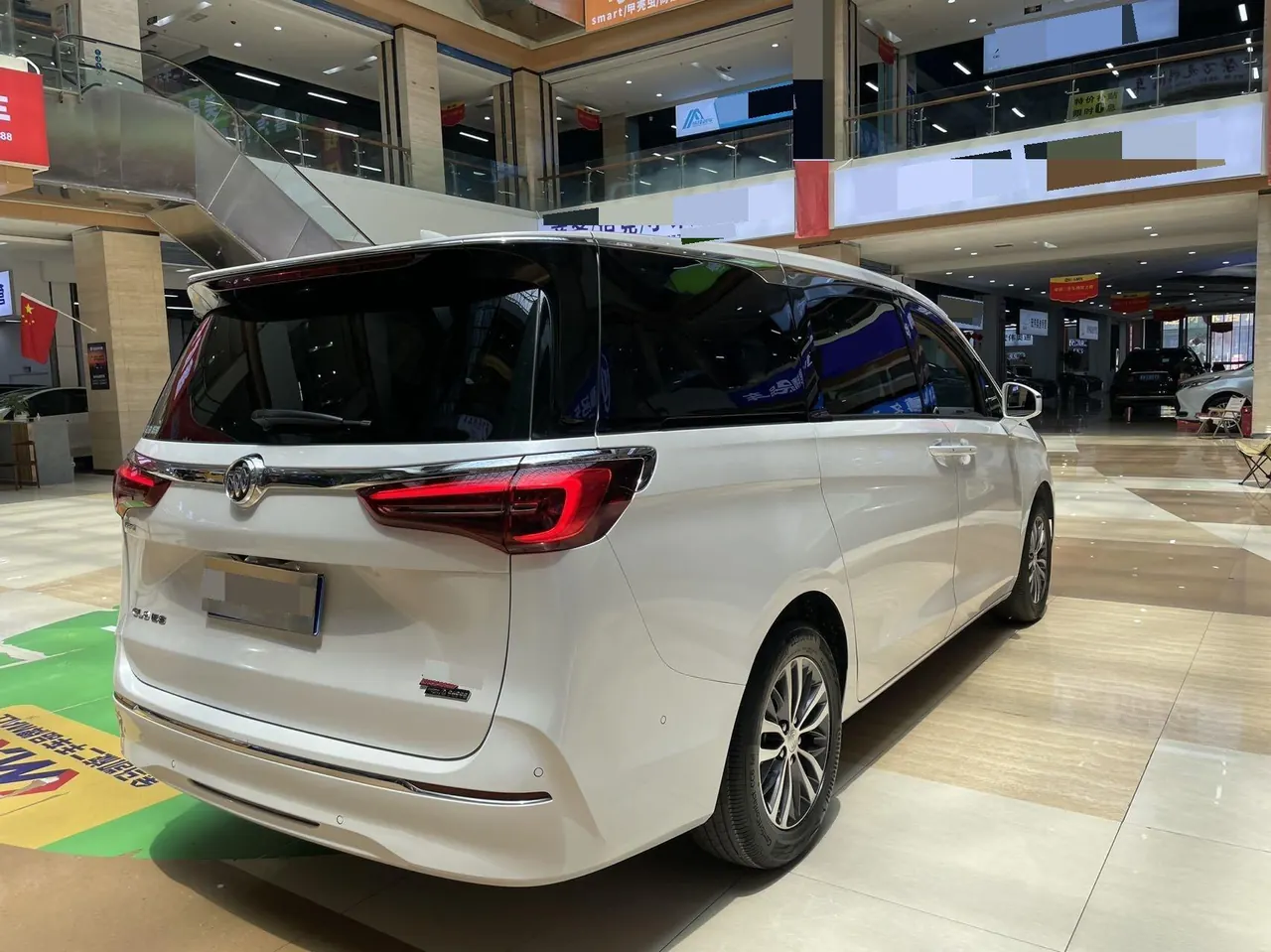 Buick 2021 GL8 ES Lu Zun 2.0T 653T Exclusive Automatic Gear 4