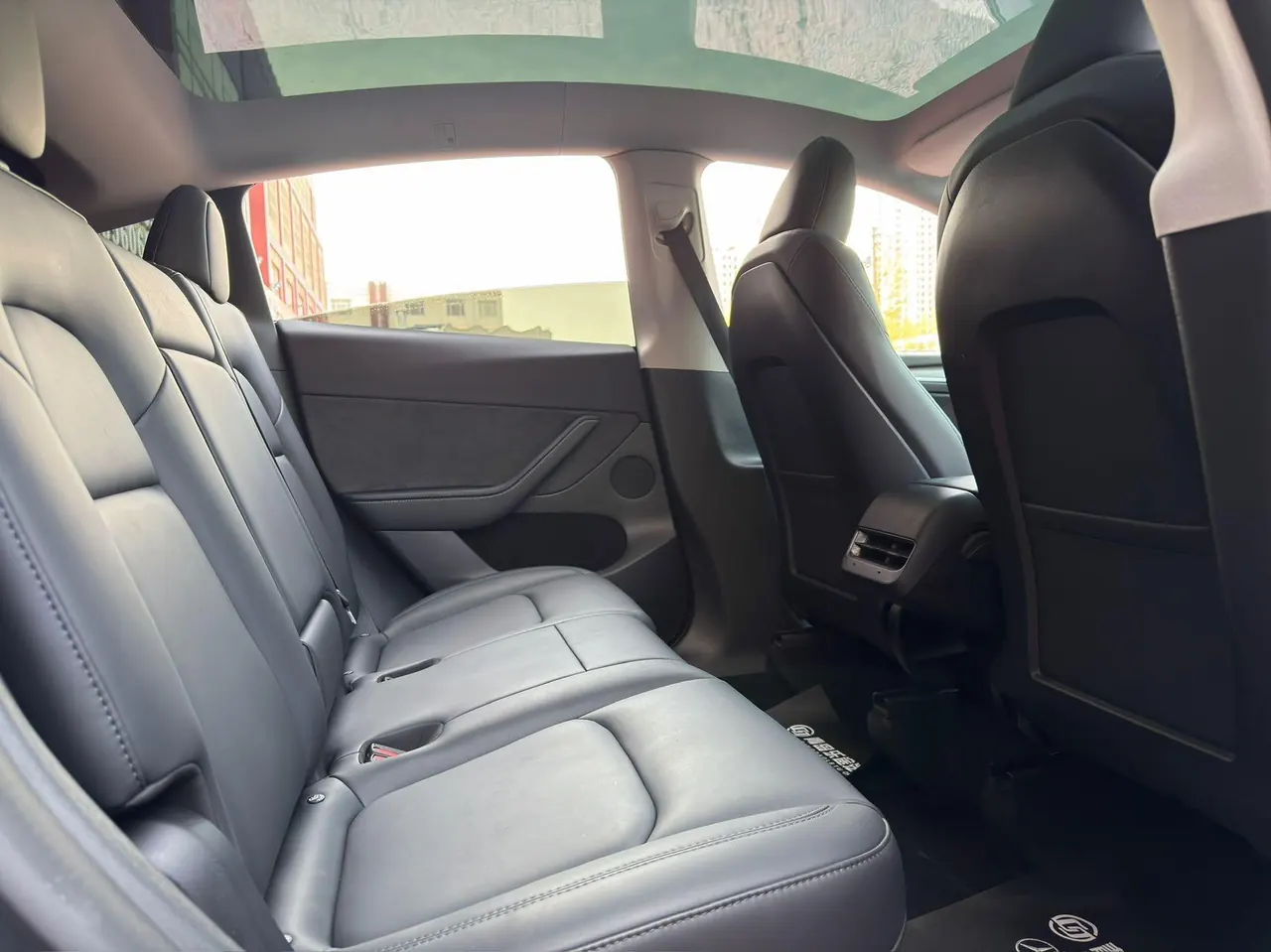 Tesla 2024 Model Y rear-wheel drive version automatic transmission 5