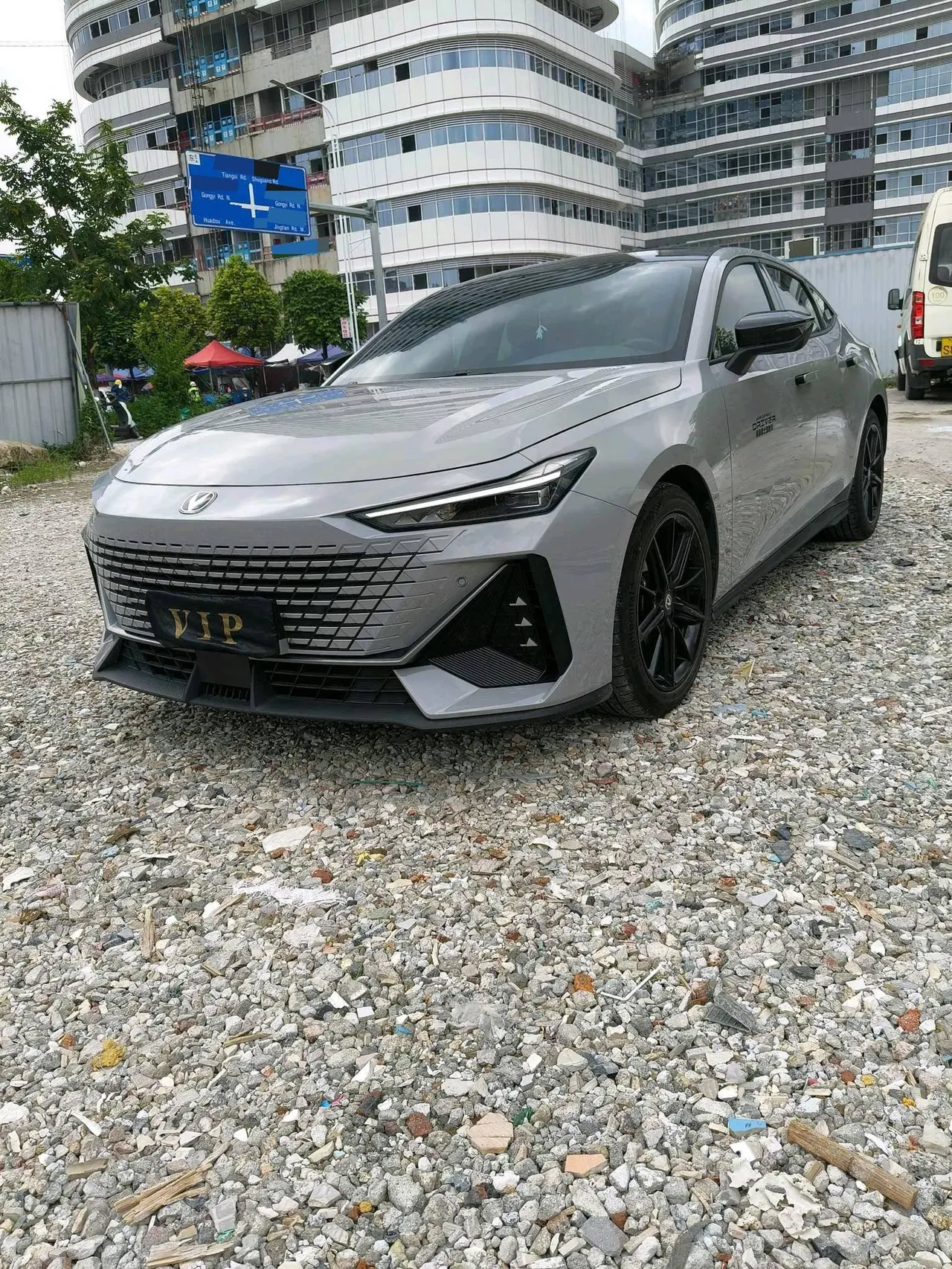 ChangAn 2022 UNI-V 1.5T honorable automatic gear - View 1