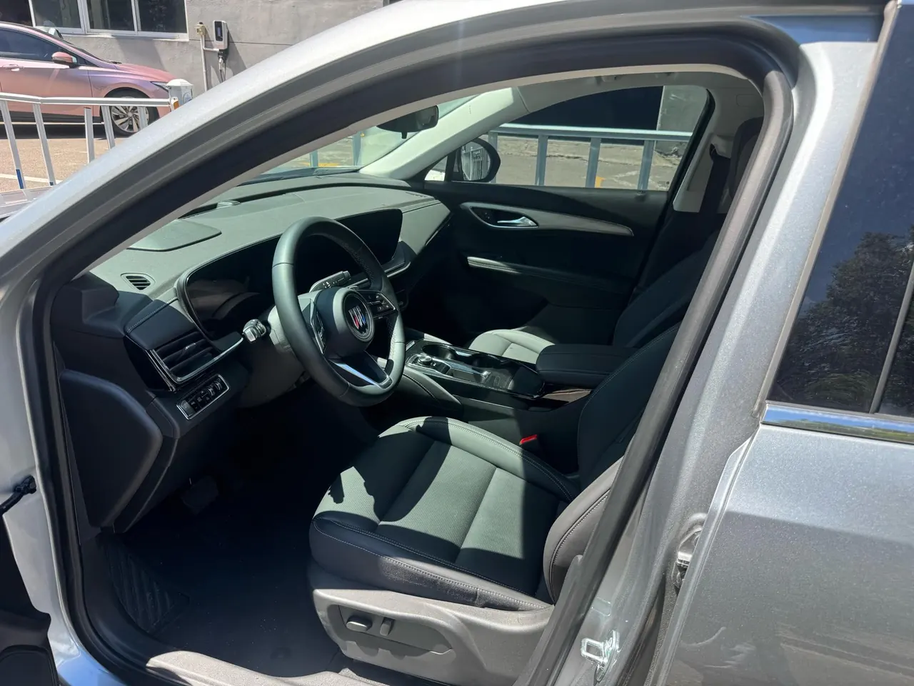 Buick 2024 Angkewei S 48V 1.5T 25T Pioneer Edition Automatic Gear 3